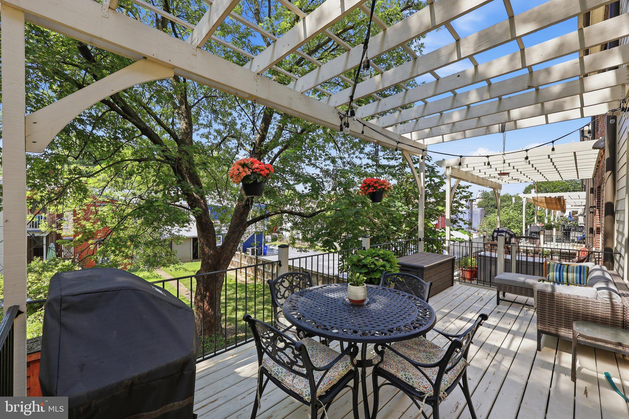 MAXWELL SQUARE - Residential