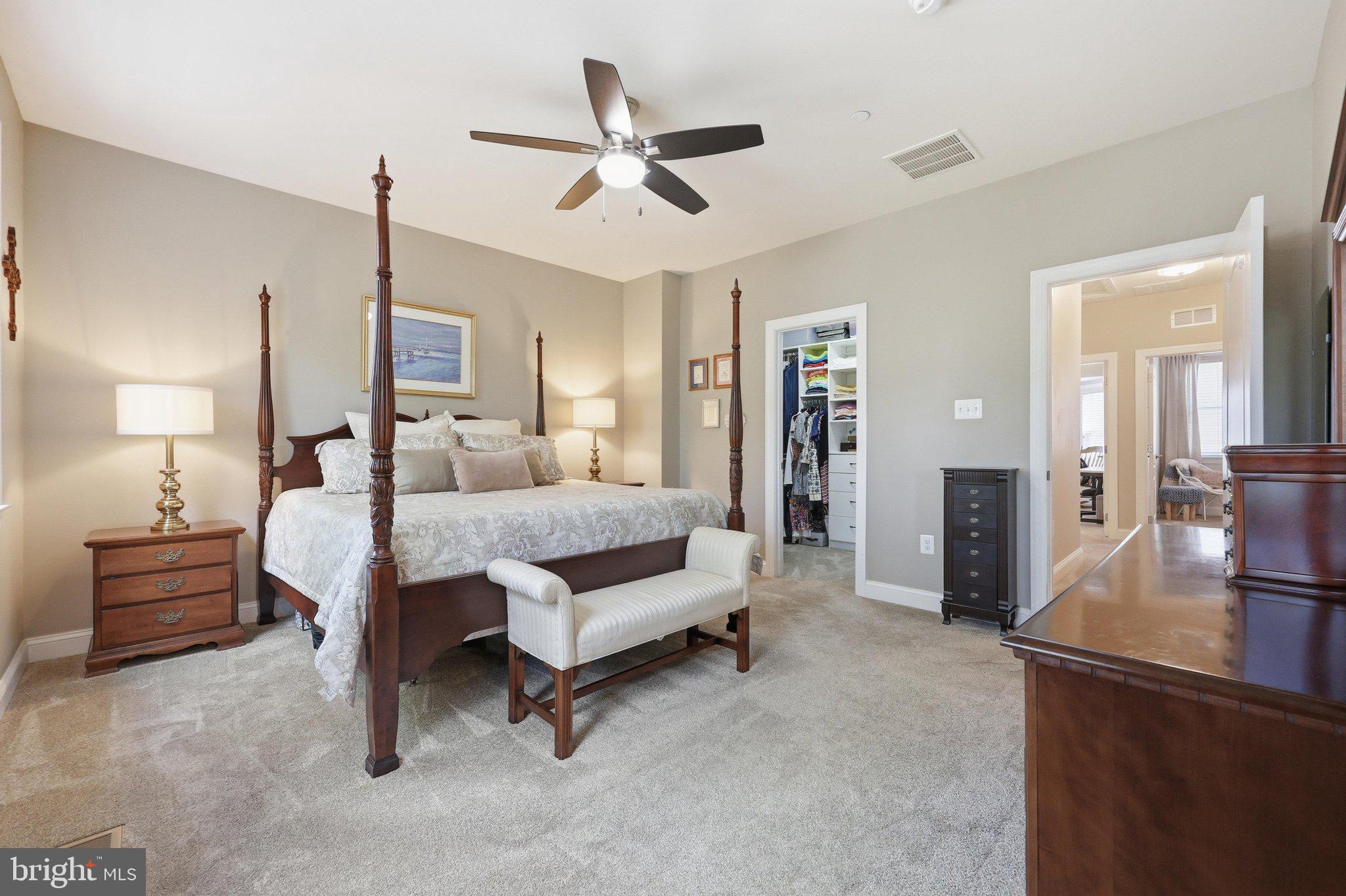 MAXWELL SQUARE - Residential