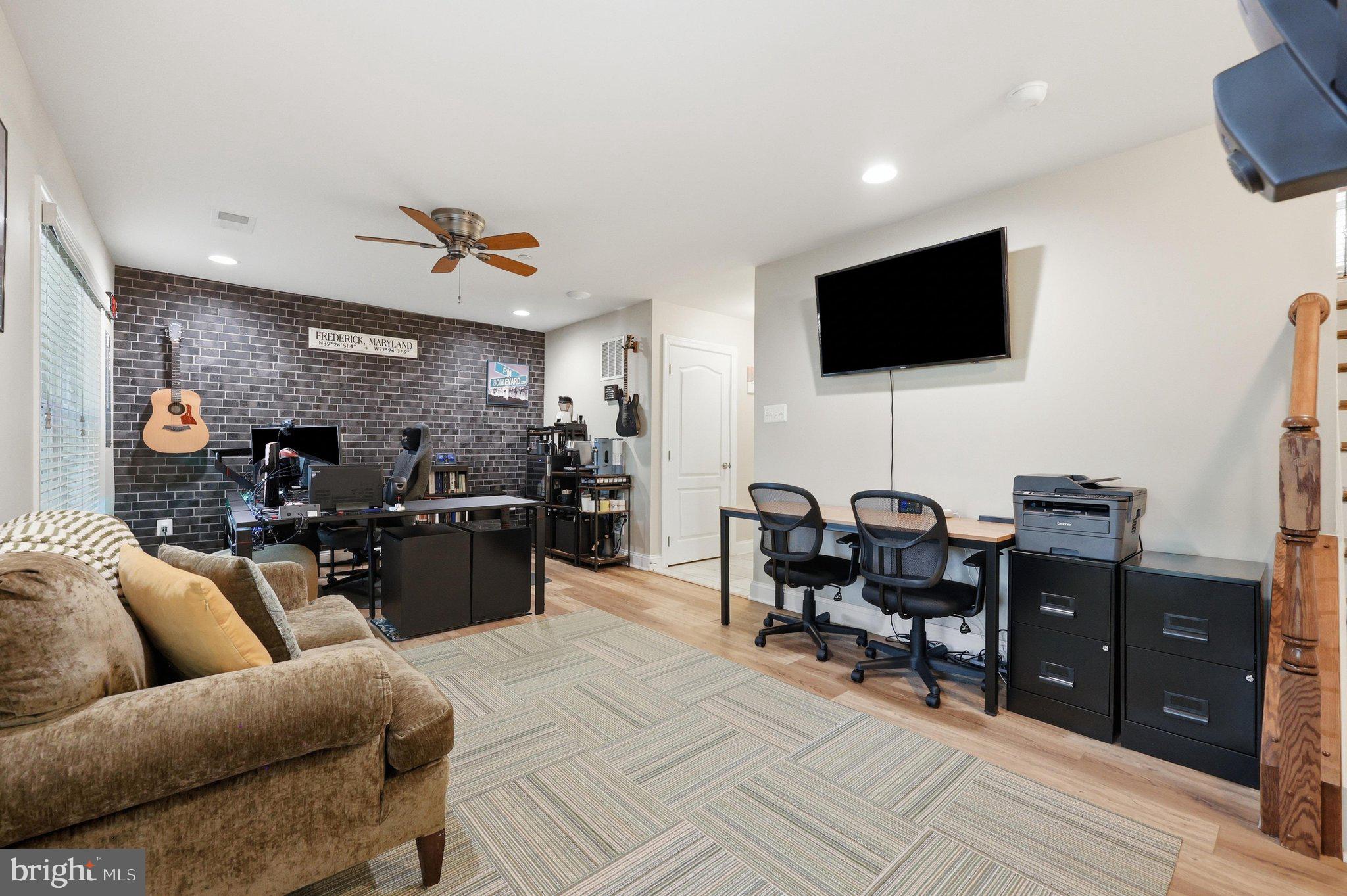 MAXWELL SQUARE - Residential