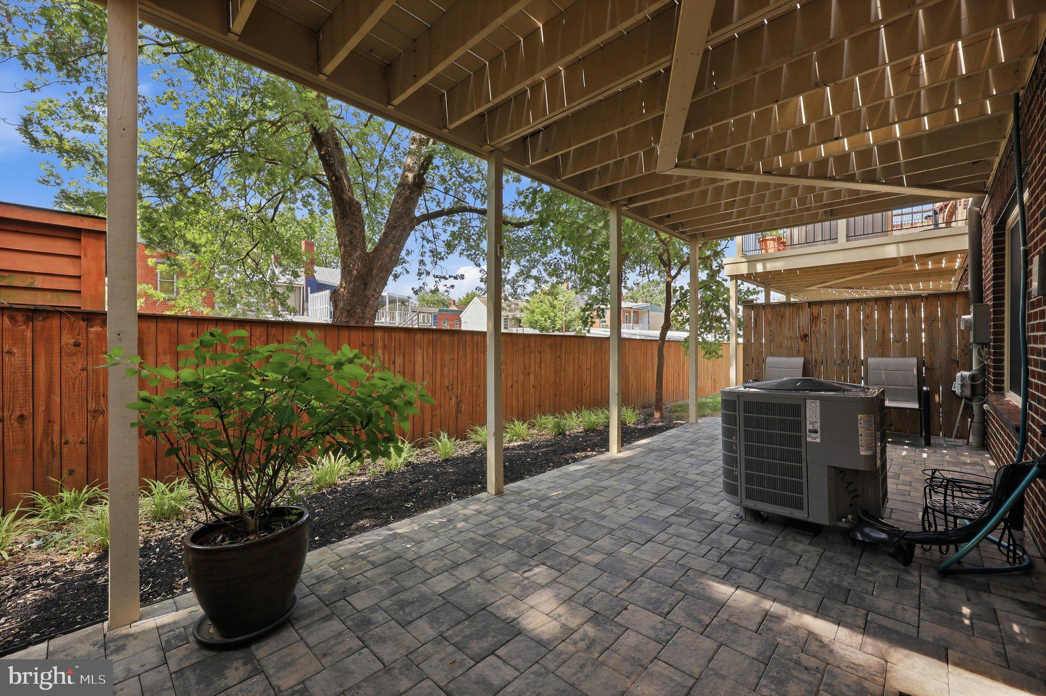 MAXWELL SQUARE - Residential