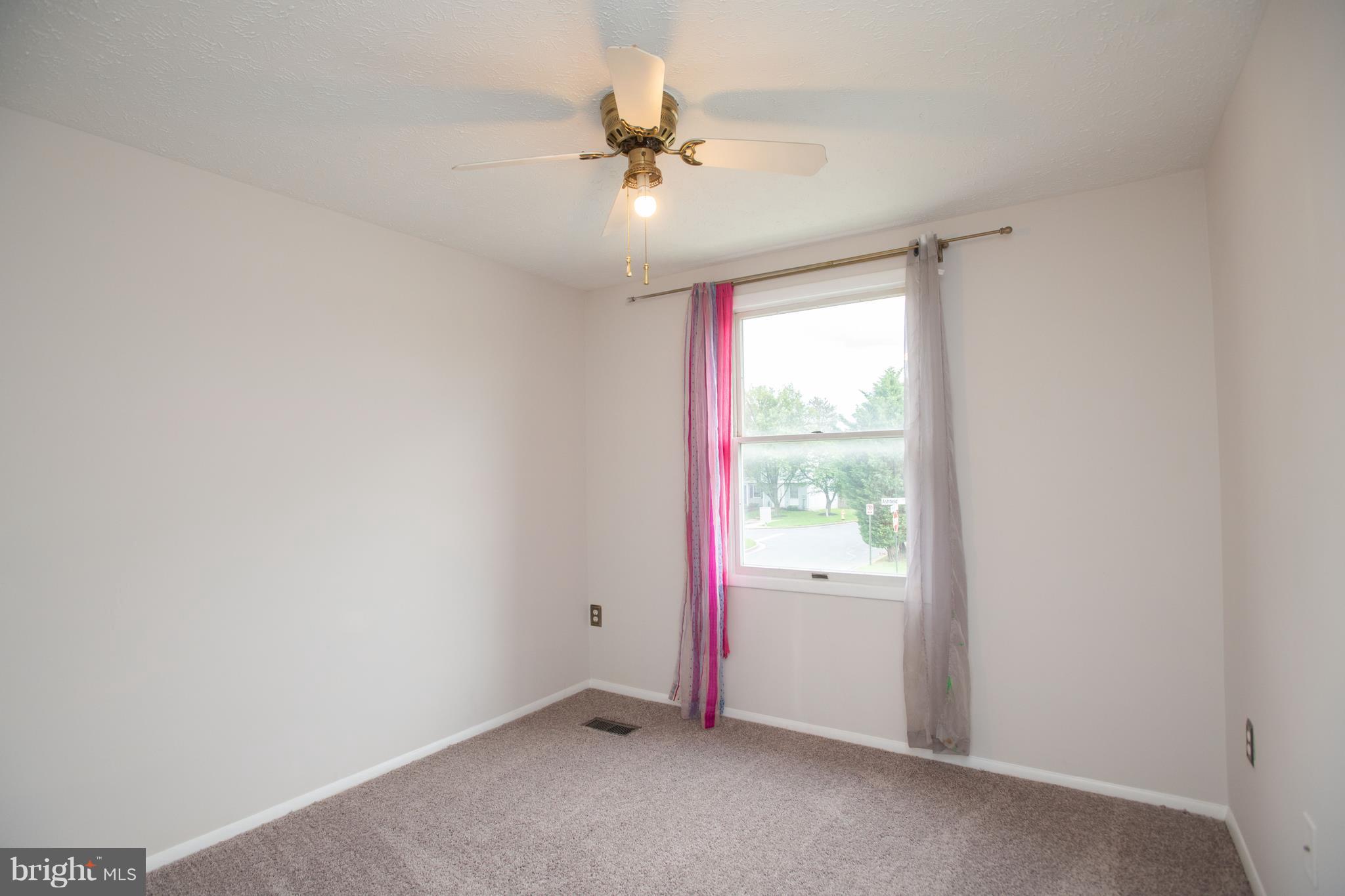 AMBER MEADOWS - Residential