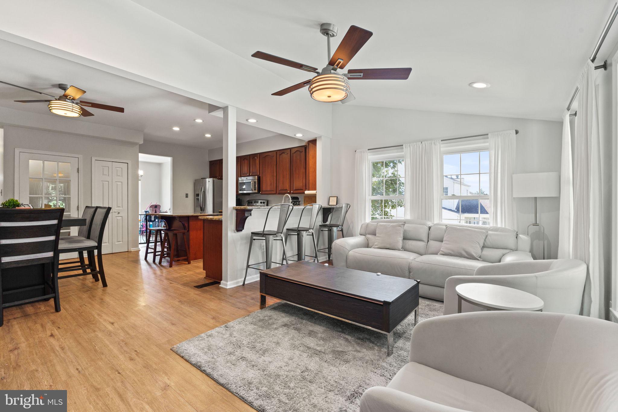 WILLIAMS KNOLL - Residential