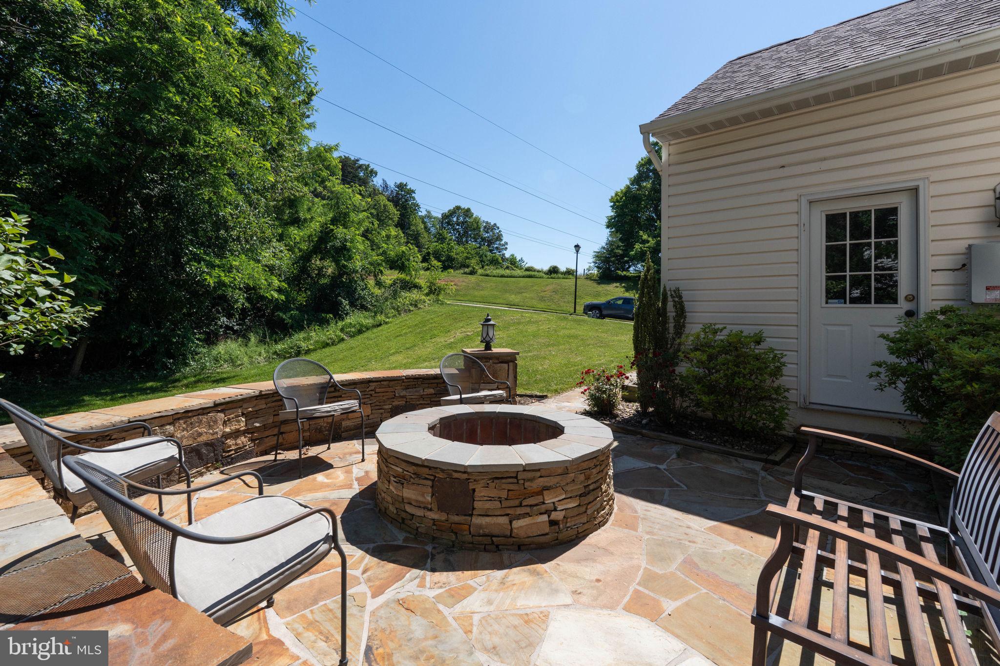 WILLIAMS KNOLL - Residential