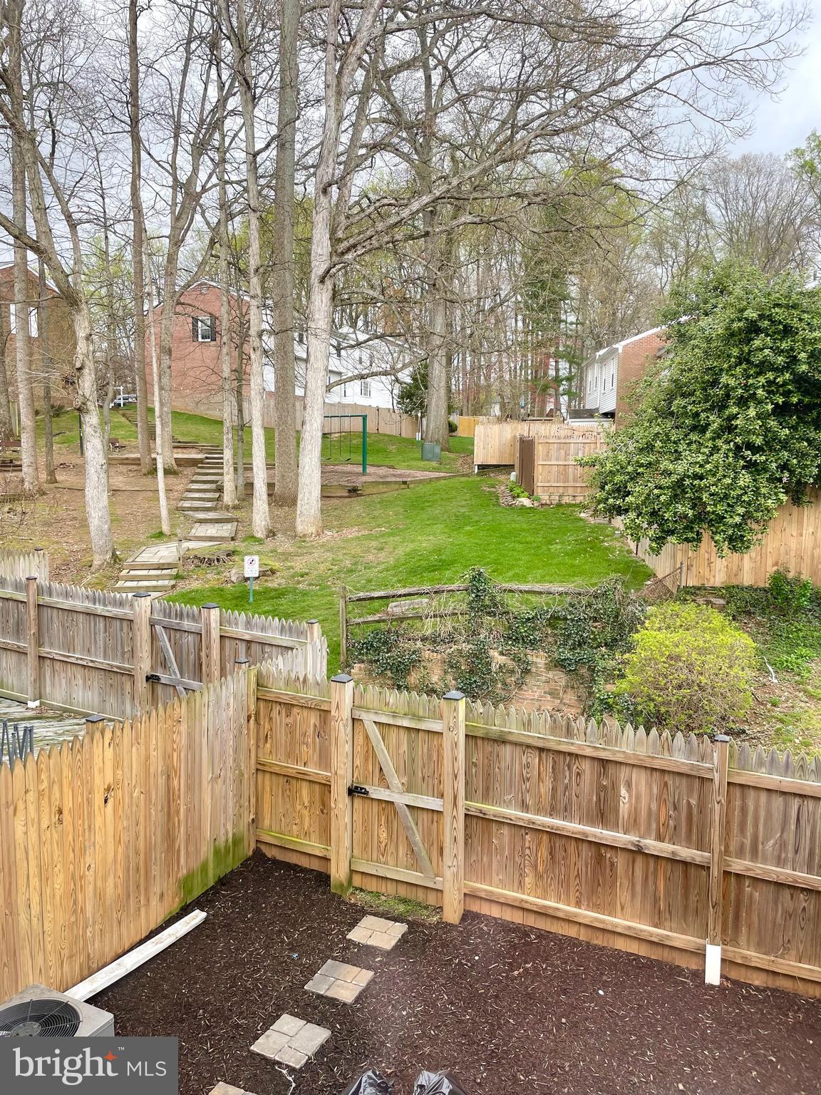CARDINAL SQUARE - Residential Lease