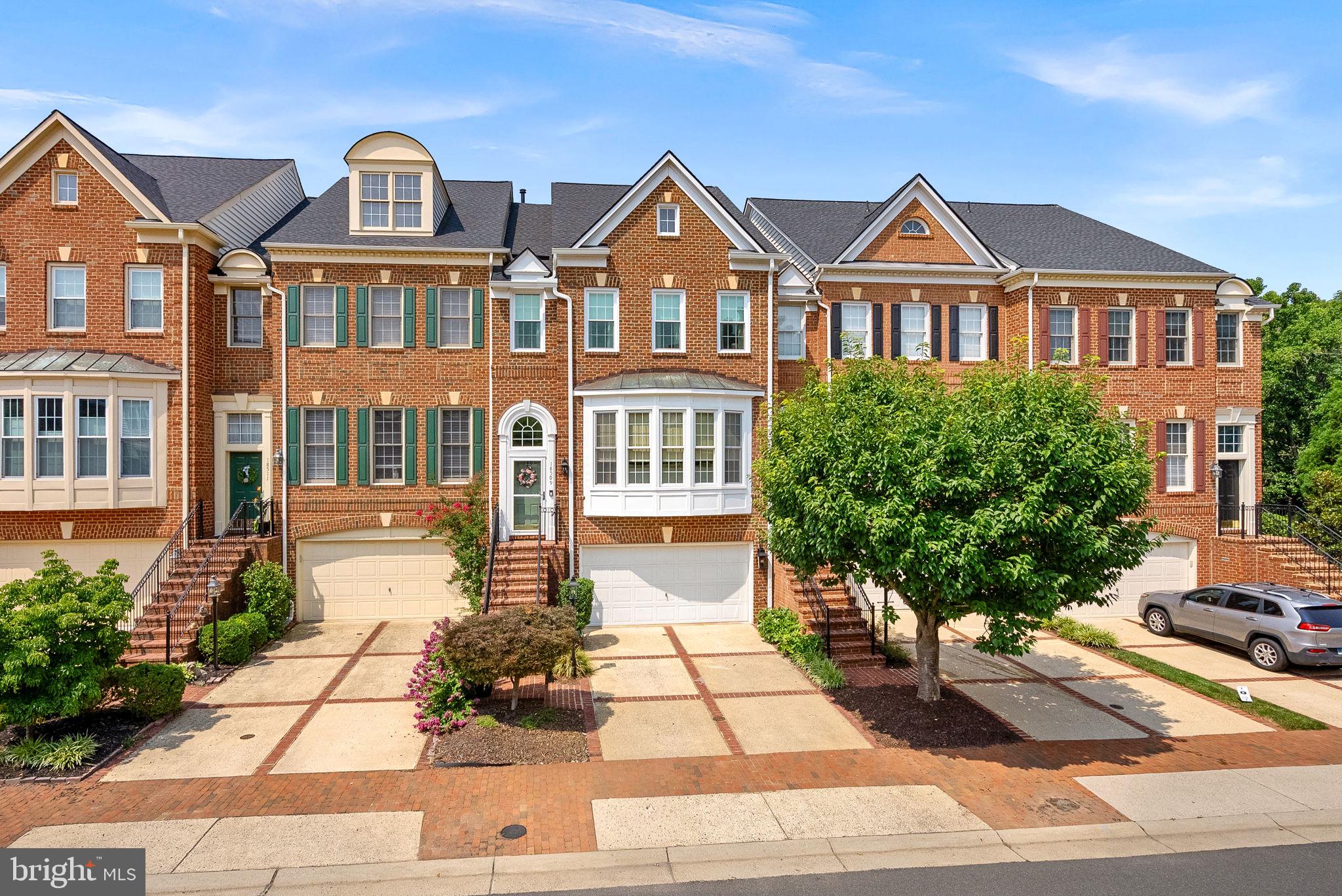 RIVER CREEK - Residential