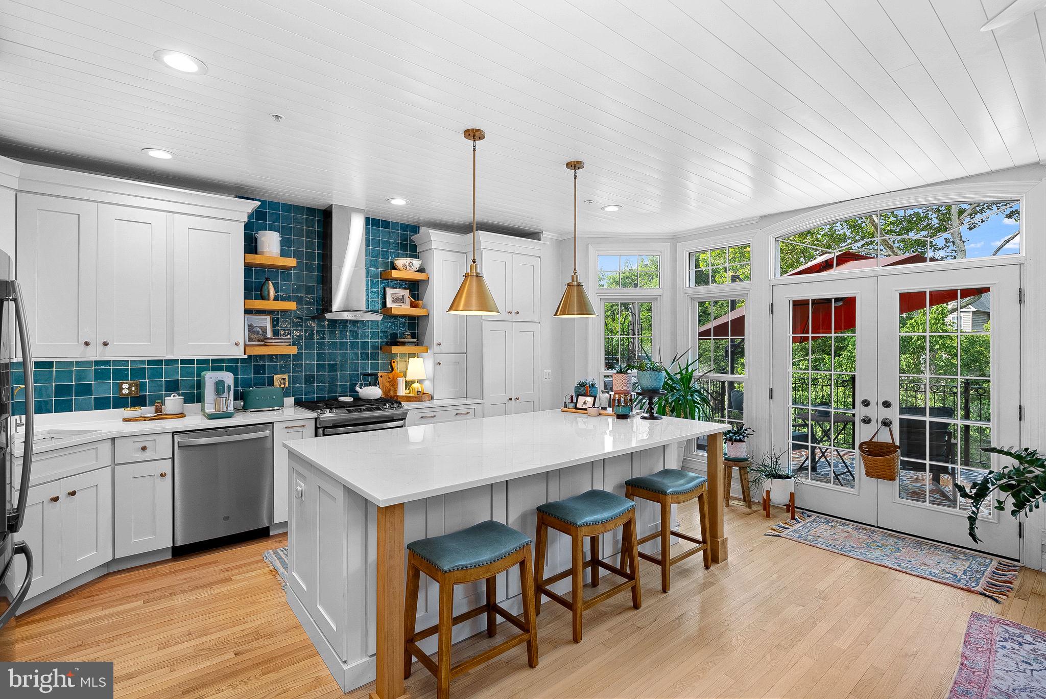 RIVER CREEK - Residential