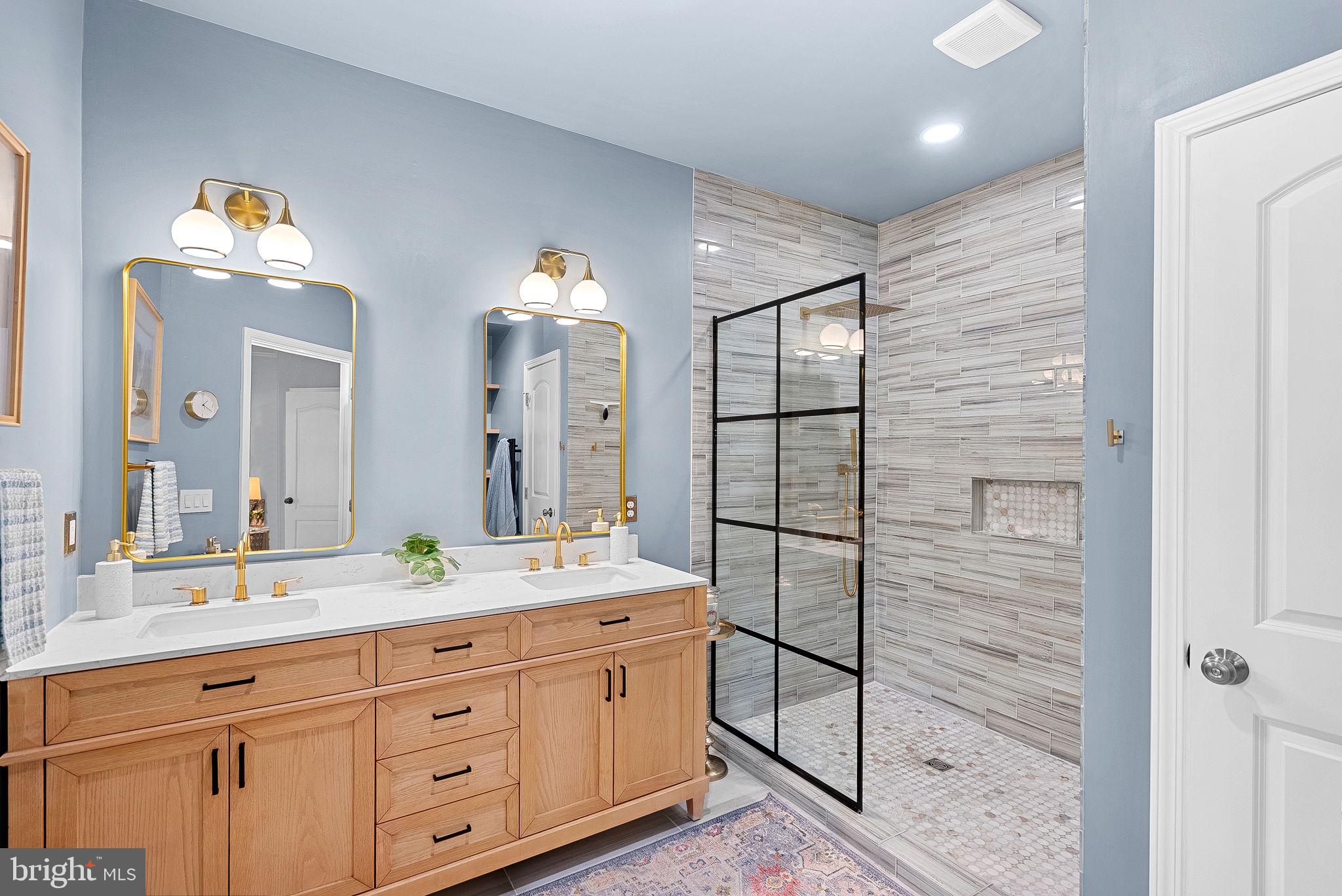 RIVER CREEK - Residential