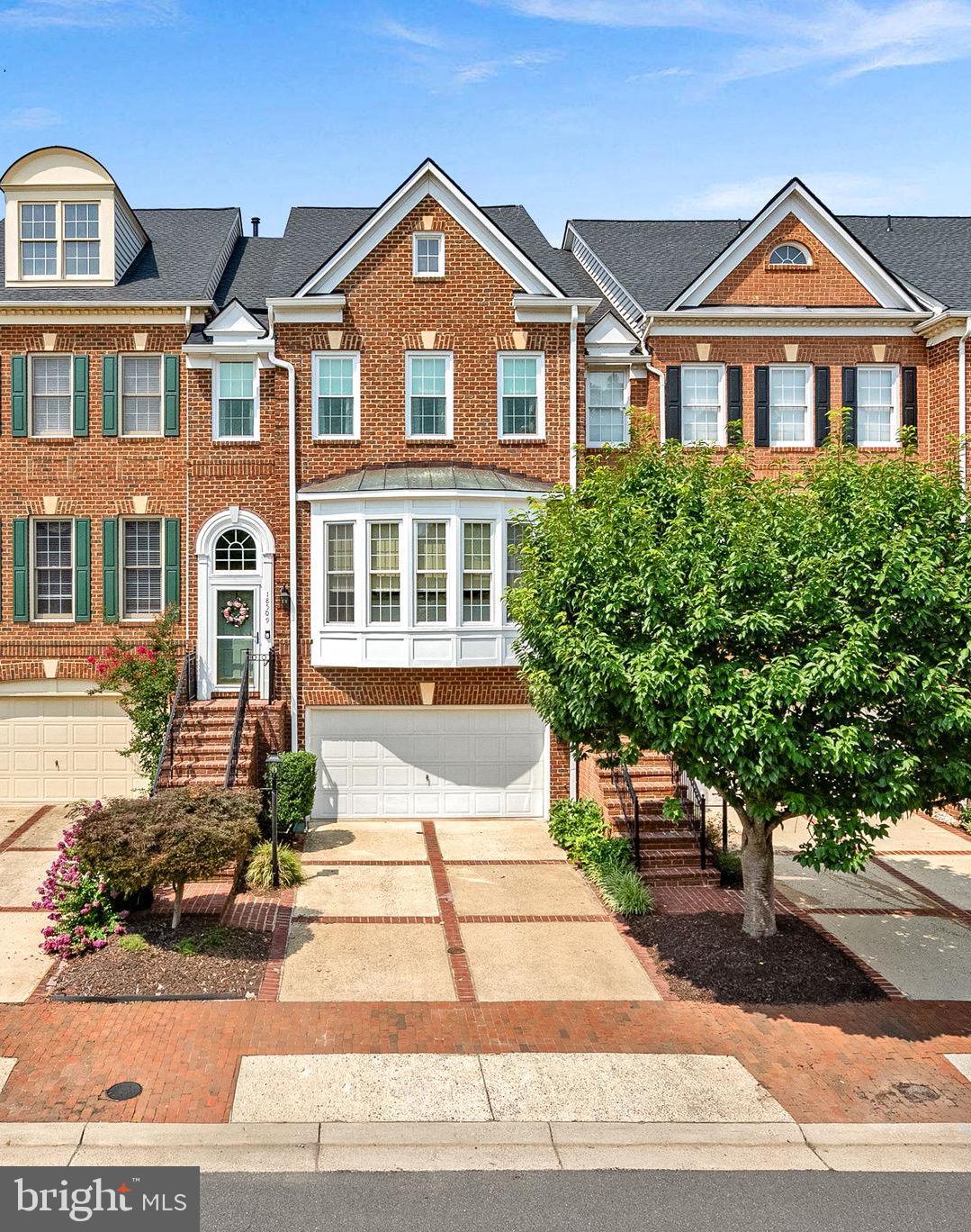 RIVER CREEK - Residential
