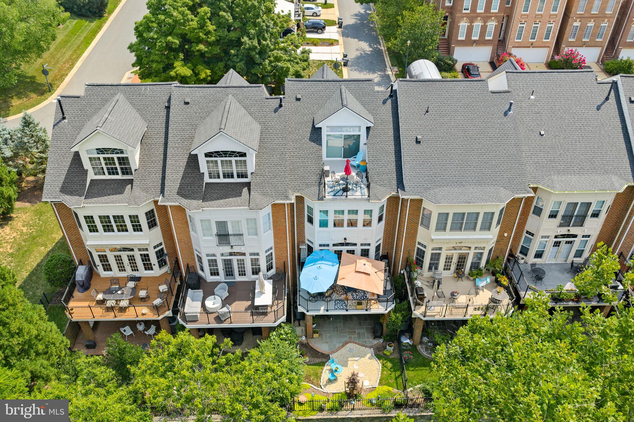 RIVER CREEK - Residential