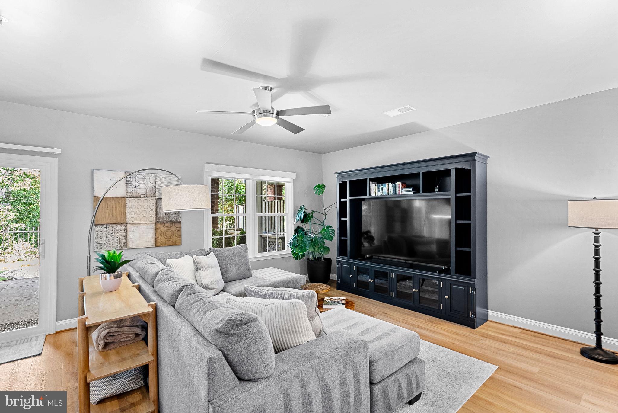 RIVER CREEK - Residential