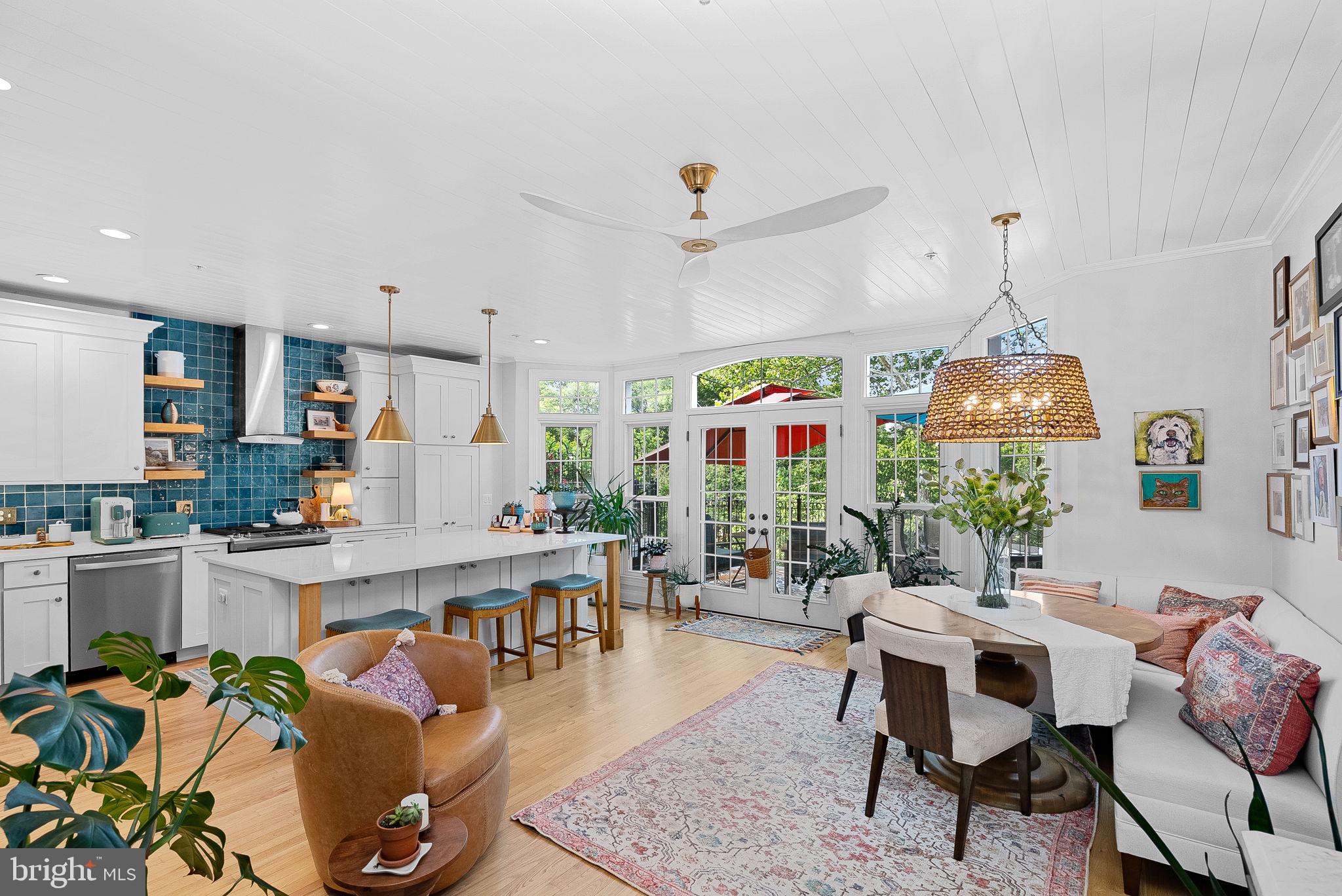 RIVER CREEK - Residential