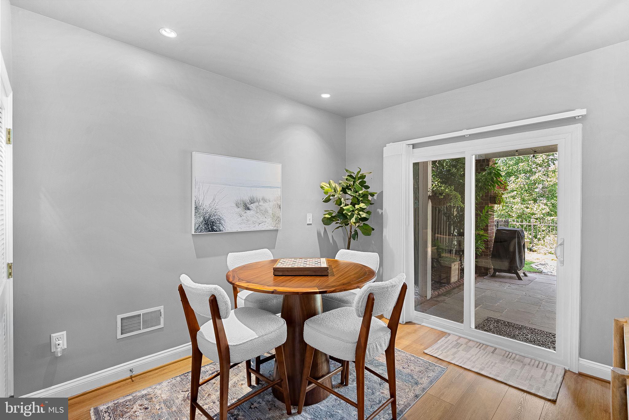RIVER CREEK - Residential
