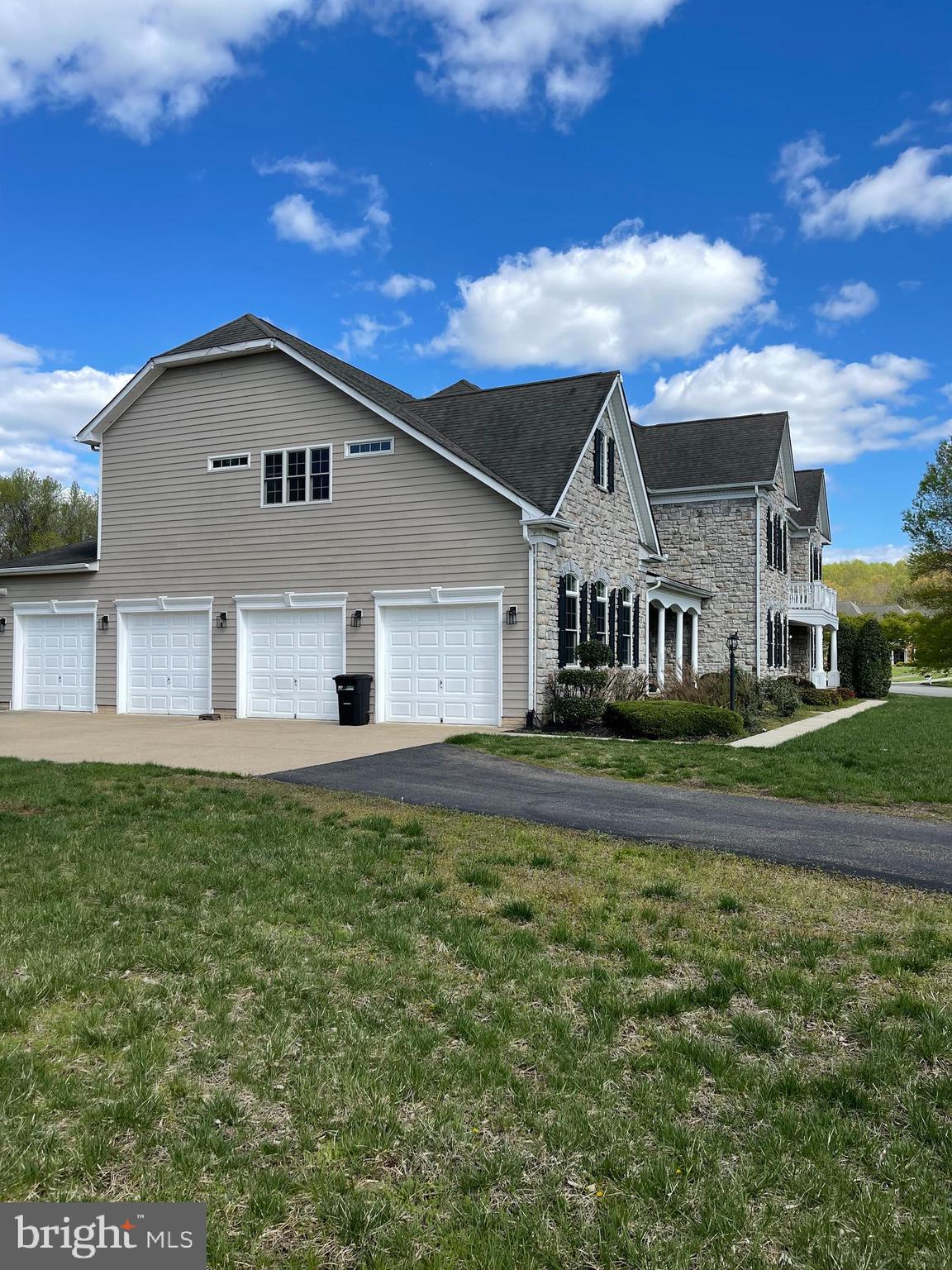 HAMPTONS AT WOODMORE - Residential