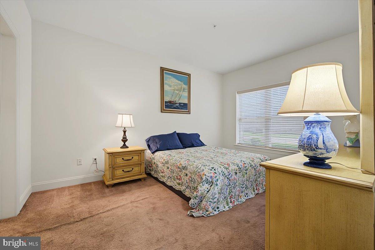 VILLAGE OF FOUNTAINVIEW - Residential