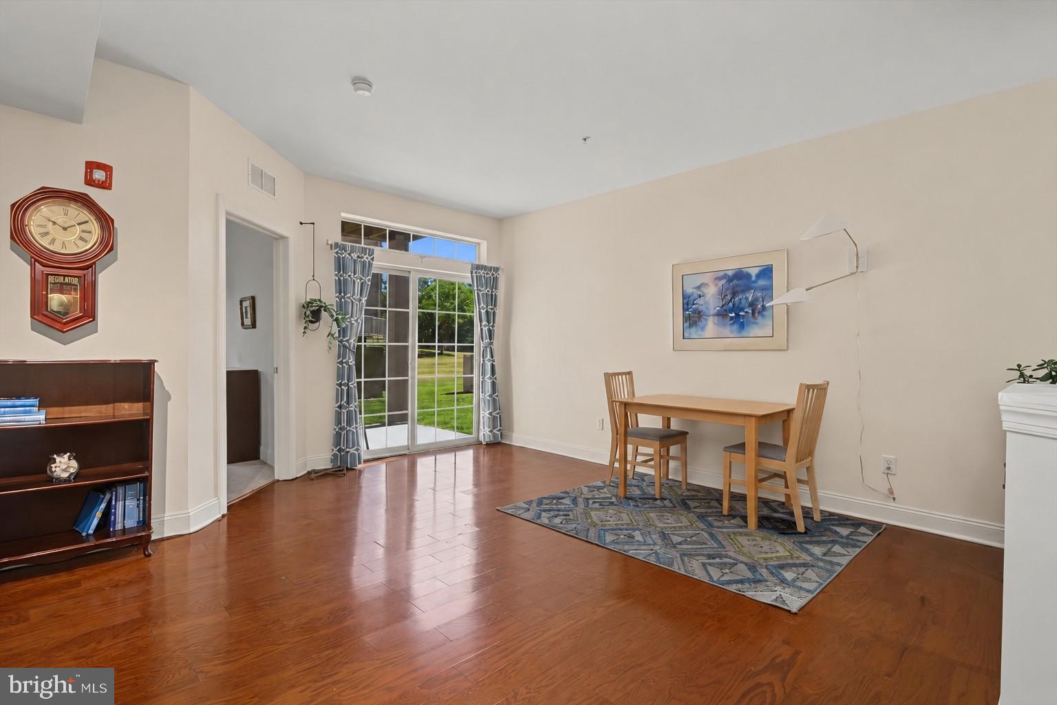 VILLAGE OF FOUNTAINVIEW - Residential