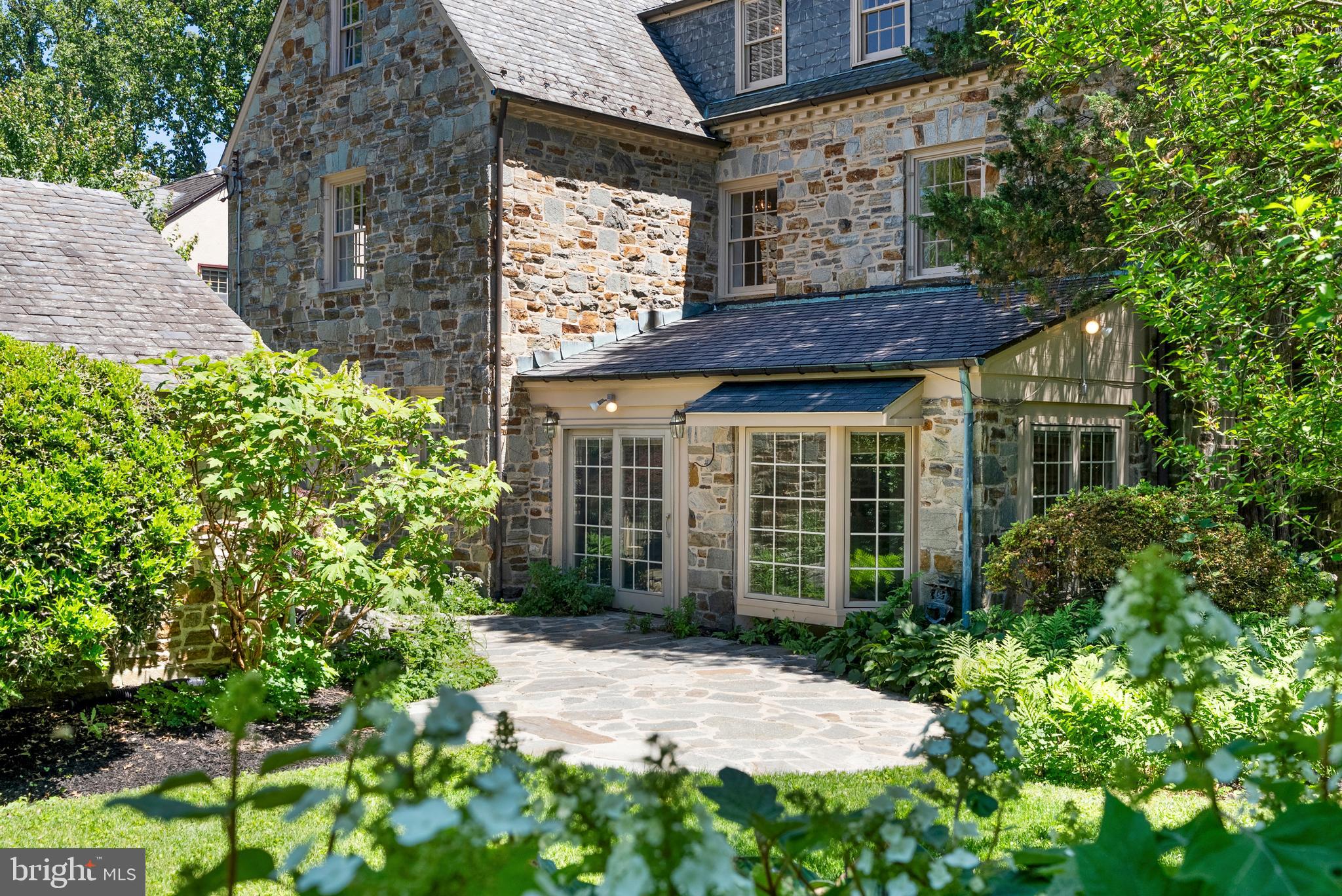 STONELEIGH - Residential