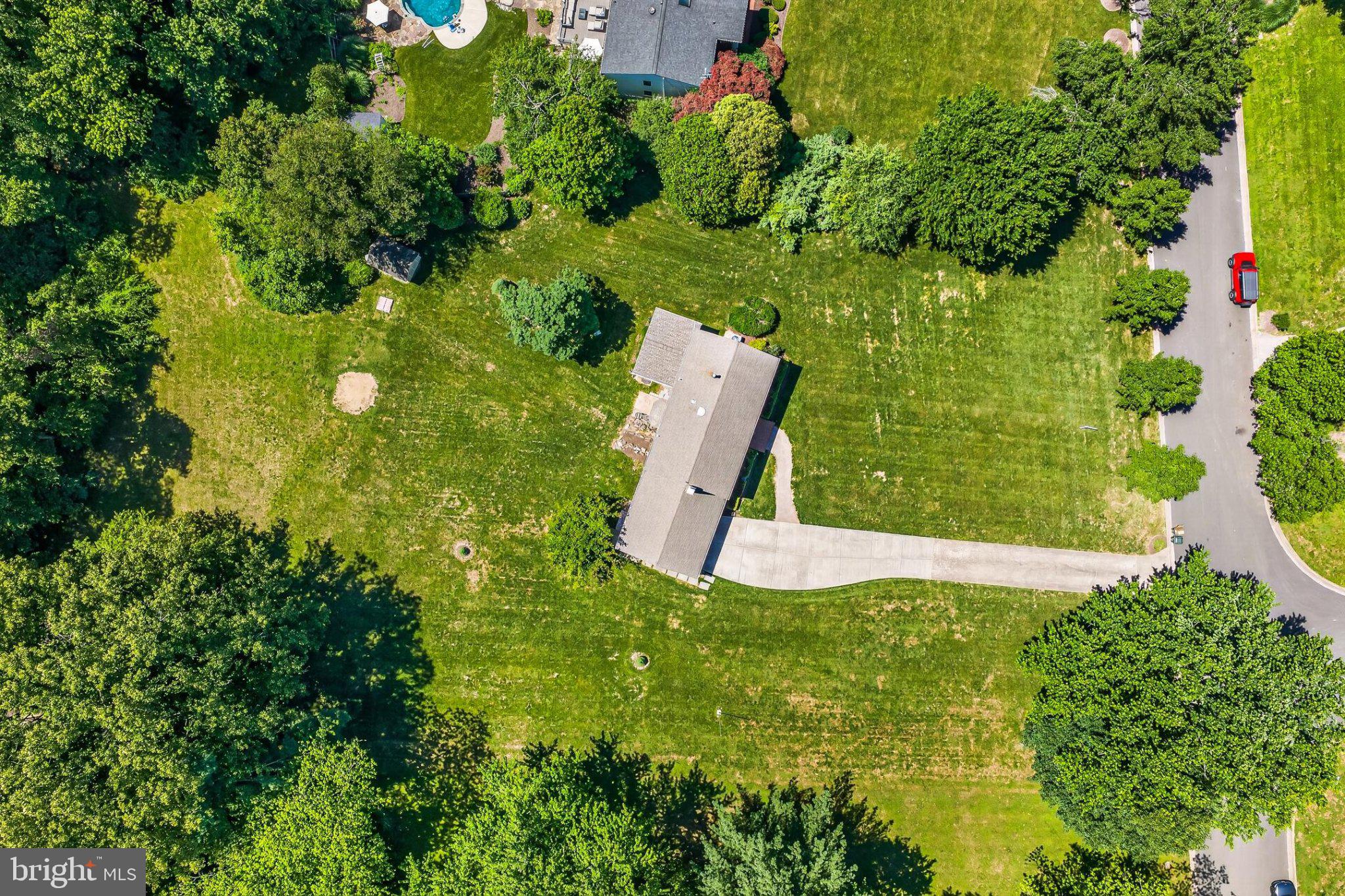 BURKE LAKE CLUSTER - Residential