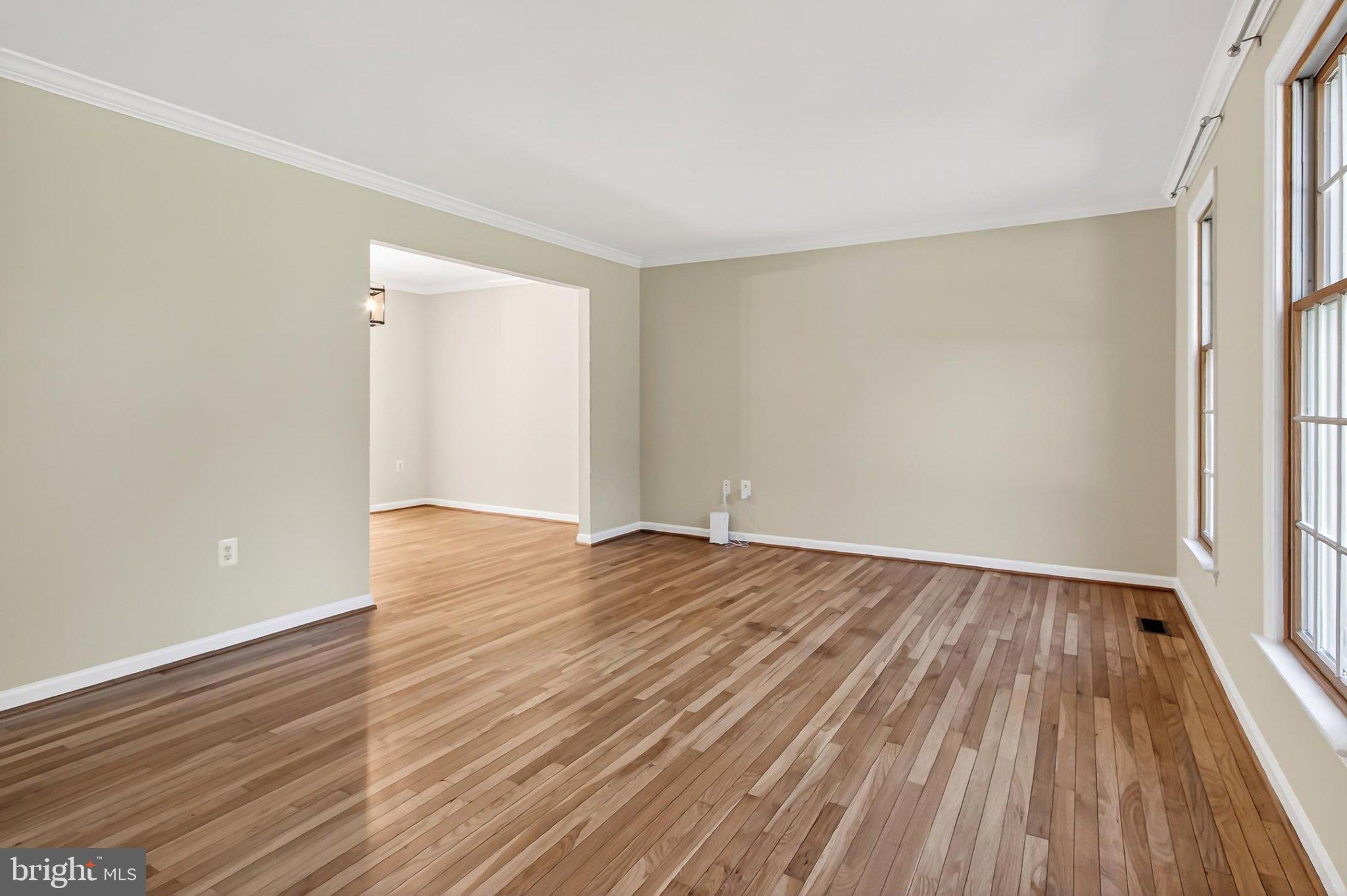 BURKE LAKE CLUSTER - Residential