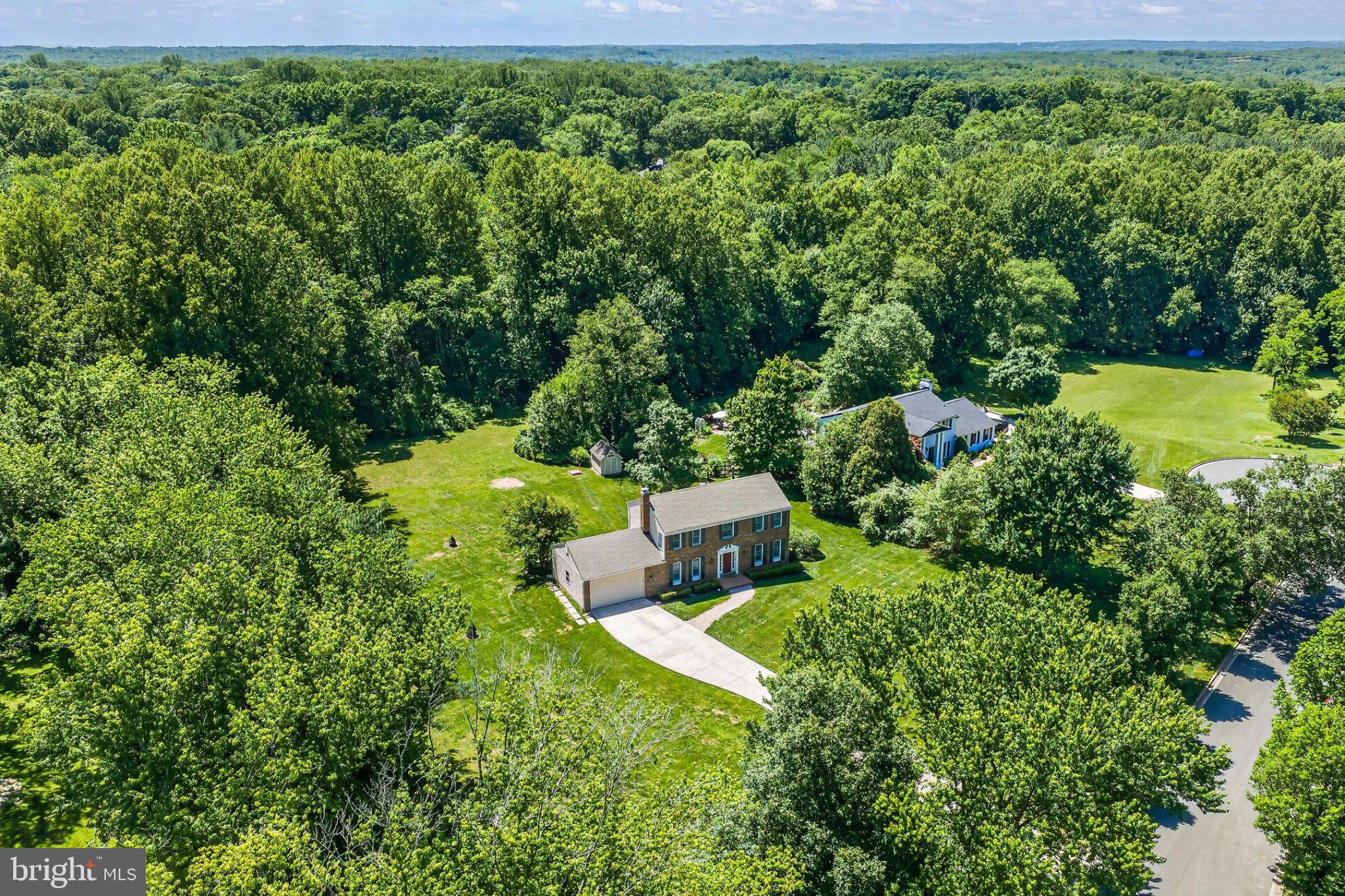 BURKE LAKE CLUSTER - Residential