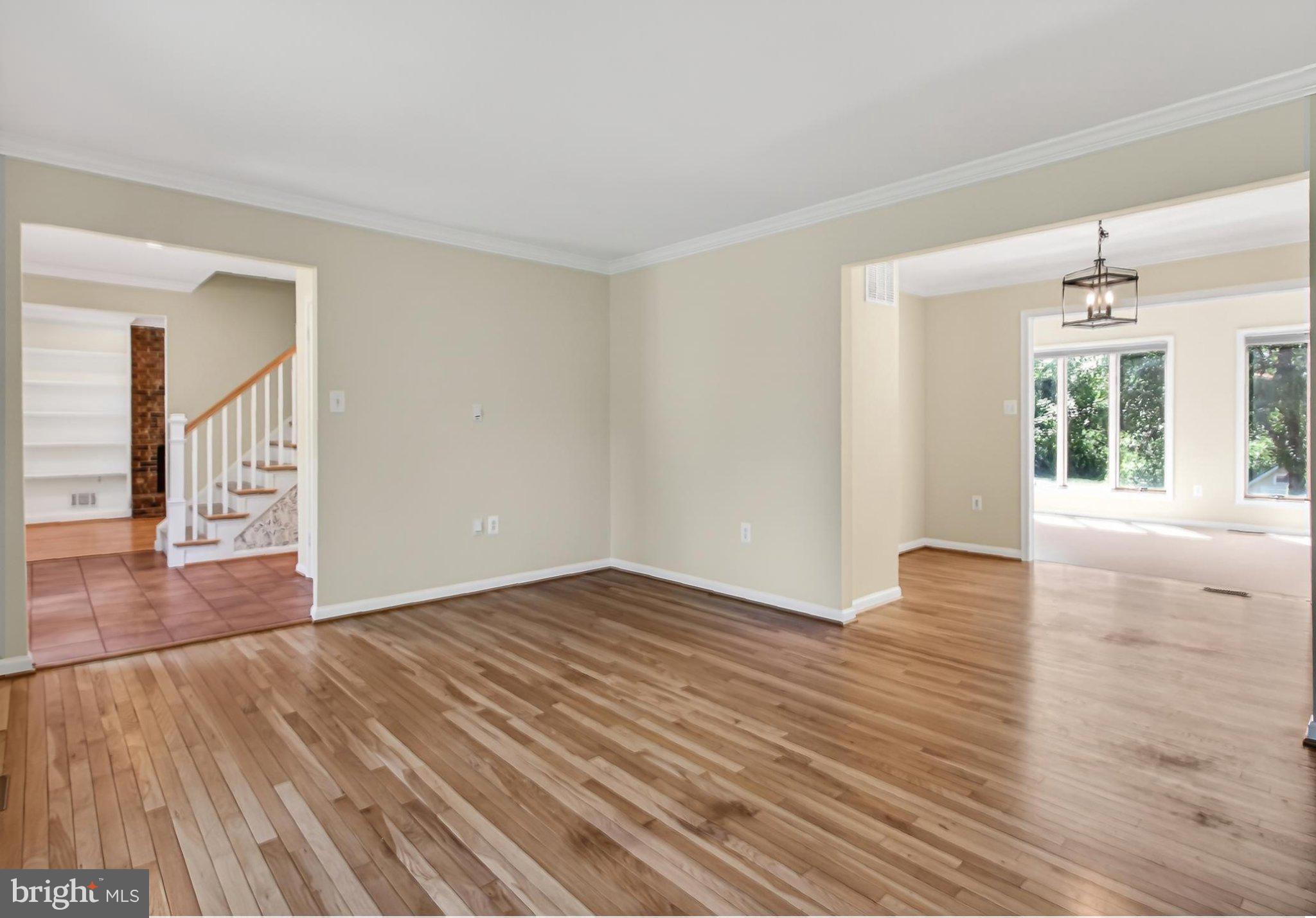 BURKE LAKE CLUSTER - Residential