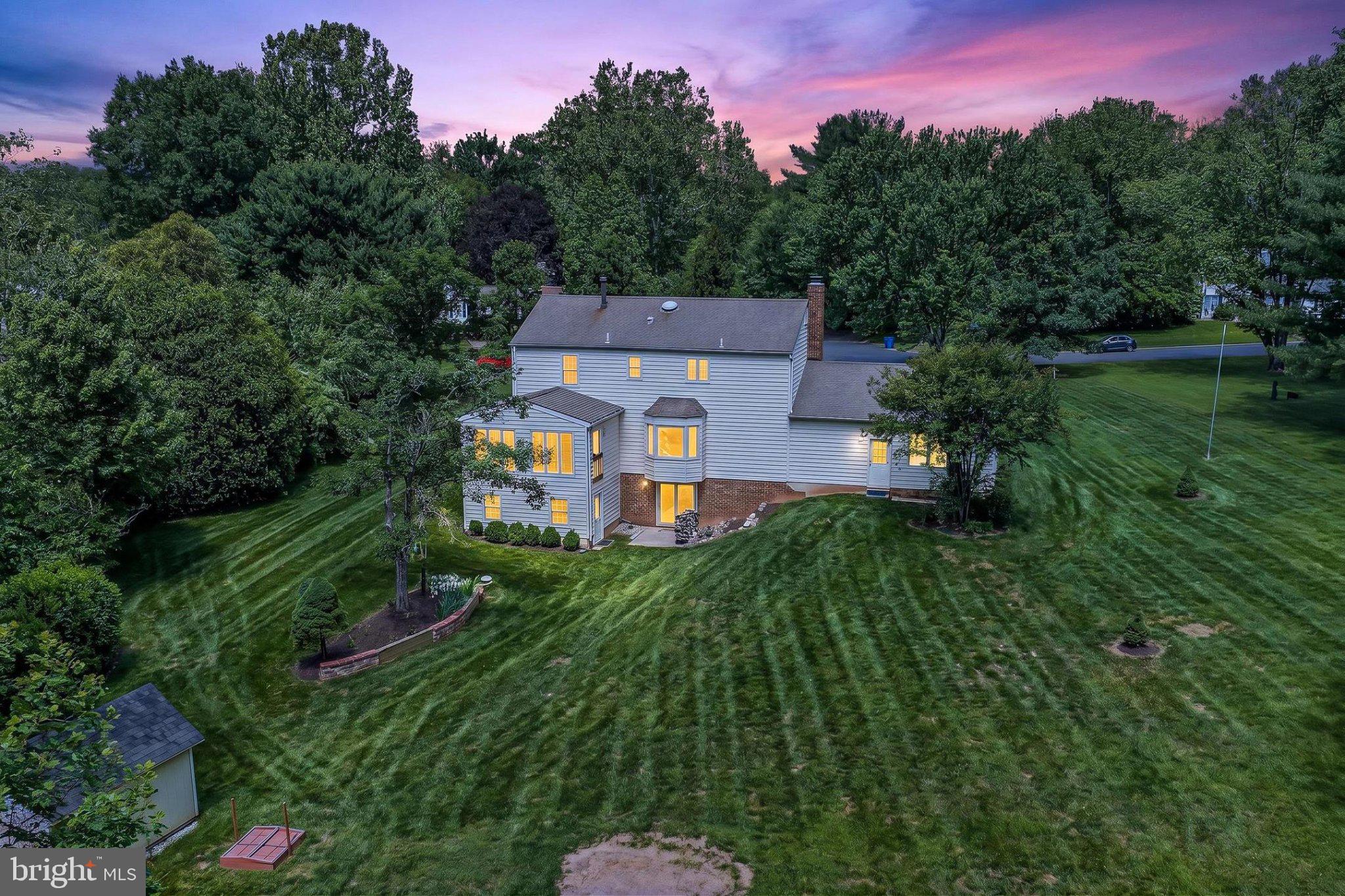 BURKE LAKE CLUSTER - Residential