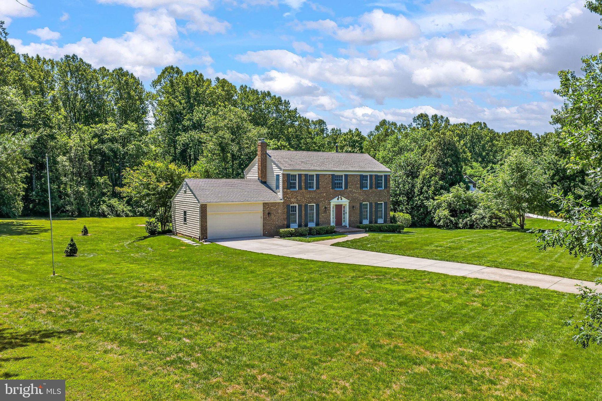 BURKE LAKE CLUSTER - Residential