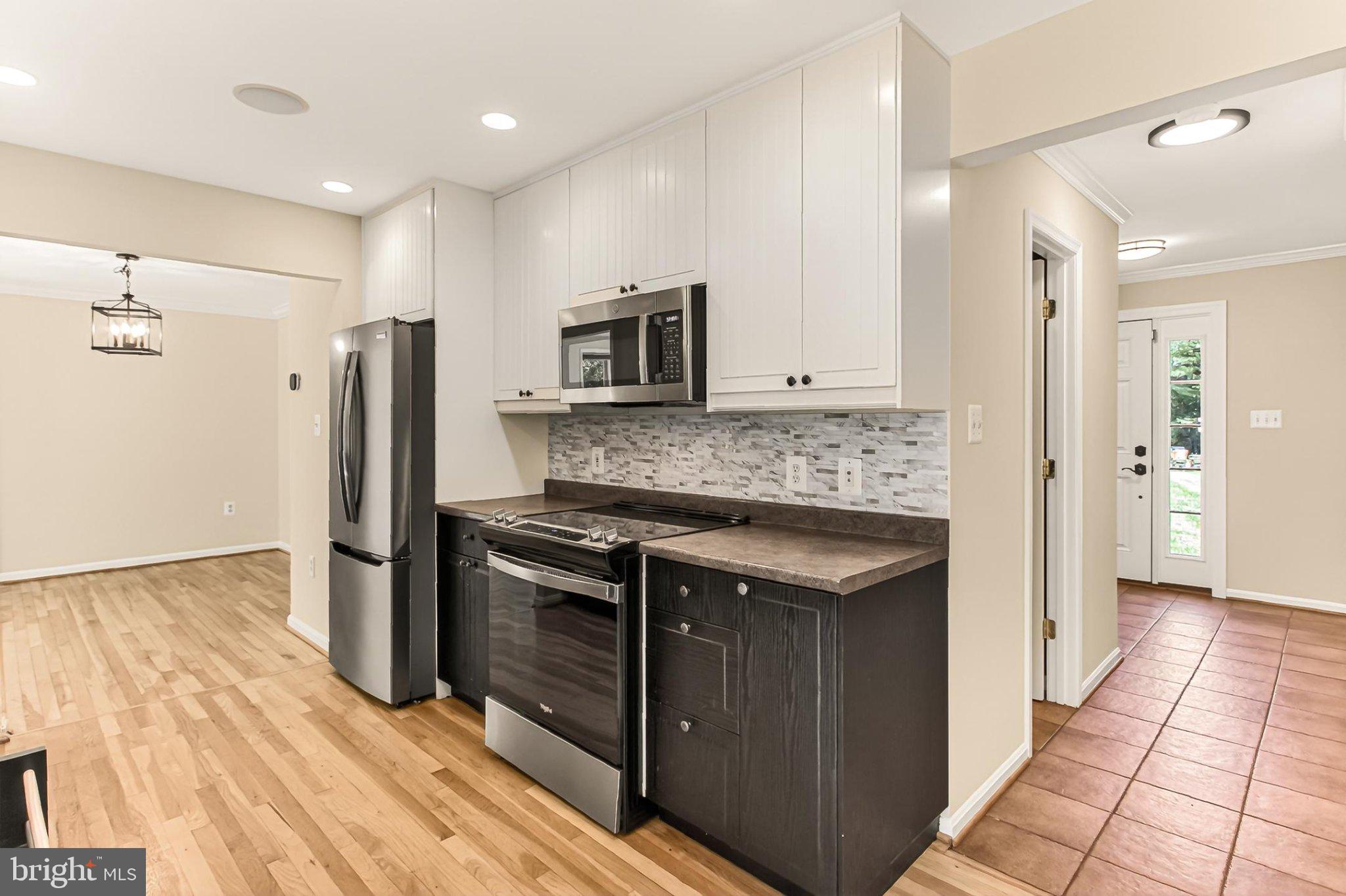 BURKE LAKE CLUSTER - Residential