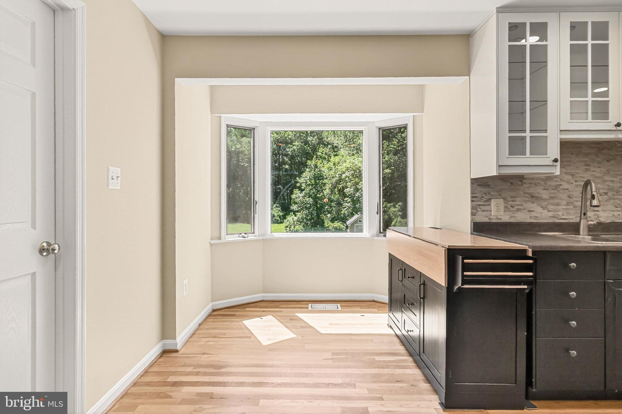 BURKE LAKE CLUSTER - Residential