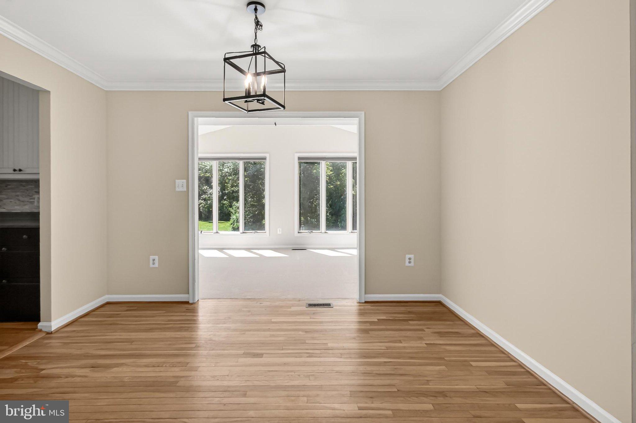 BURKE LAKE CLUSTER - Residential