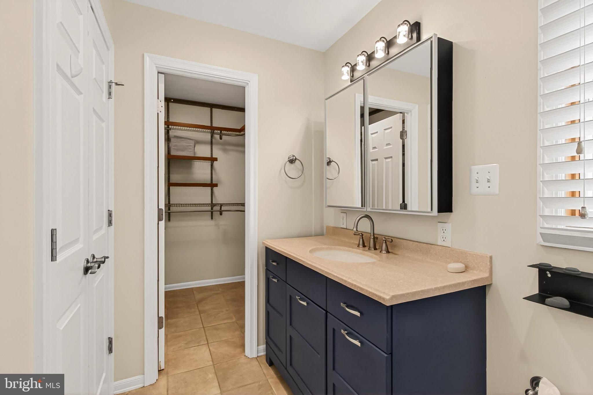 BURKE LAKE CLUSTER - Residential