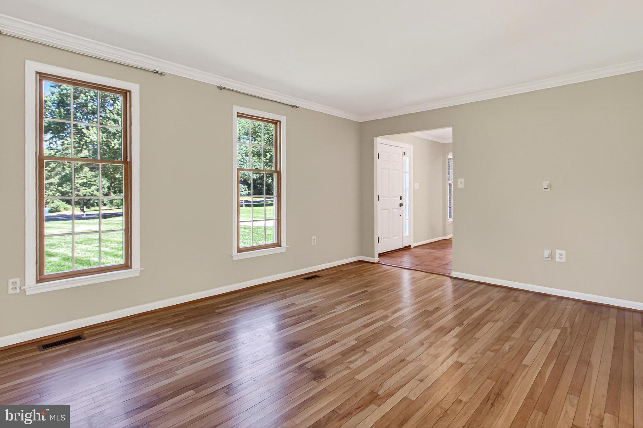 BURKE LAKE CLUSTER - Residential