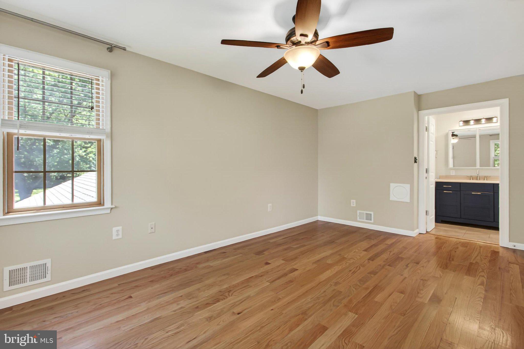 BURKE LAKE CLUSTER - Residential