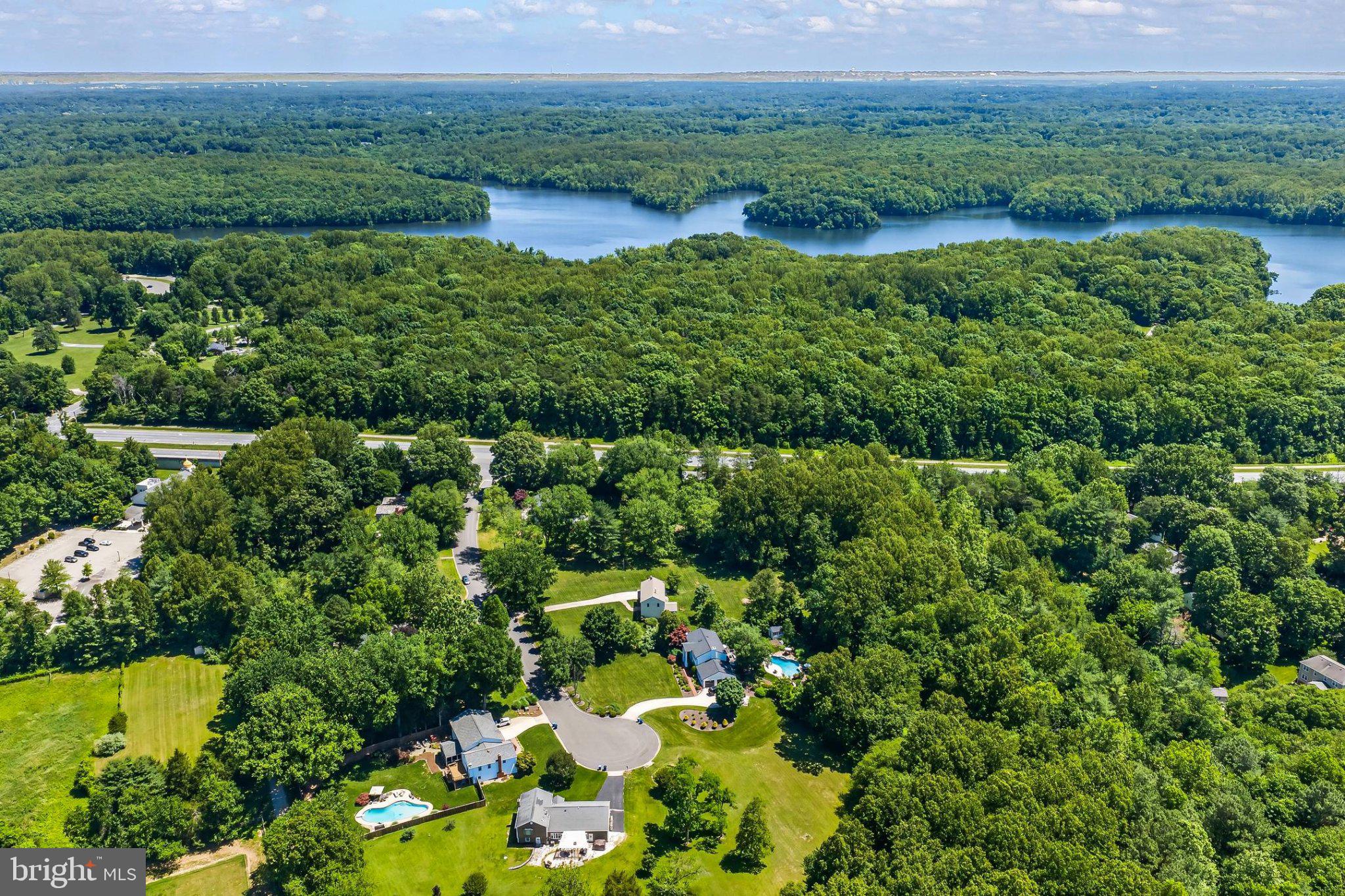 BURKE LAKE CLUSTER - Residential