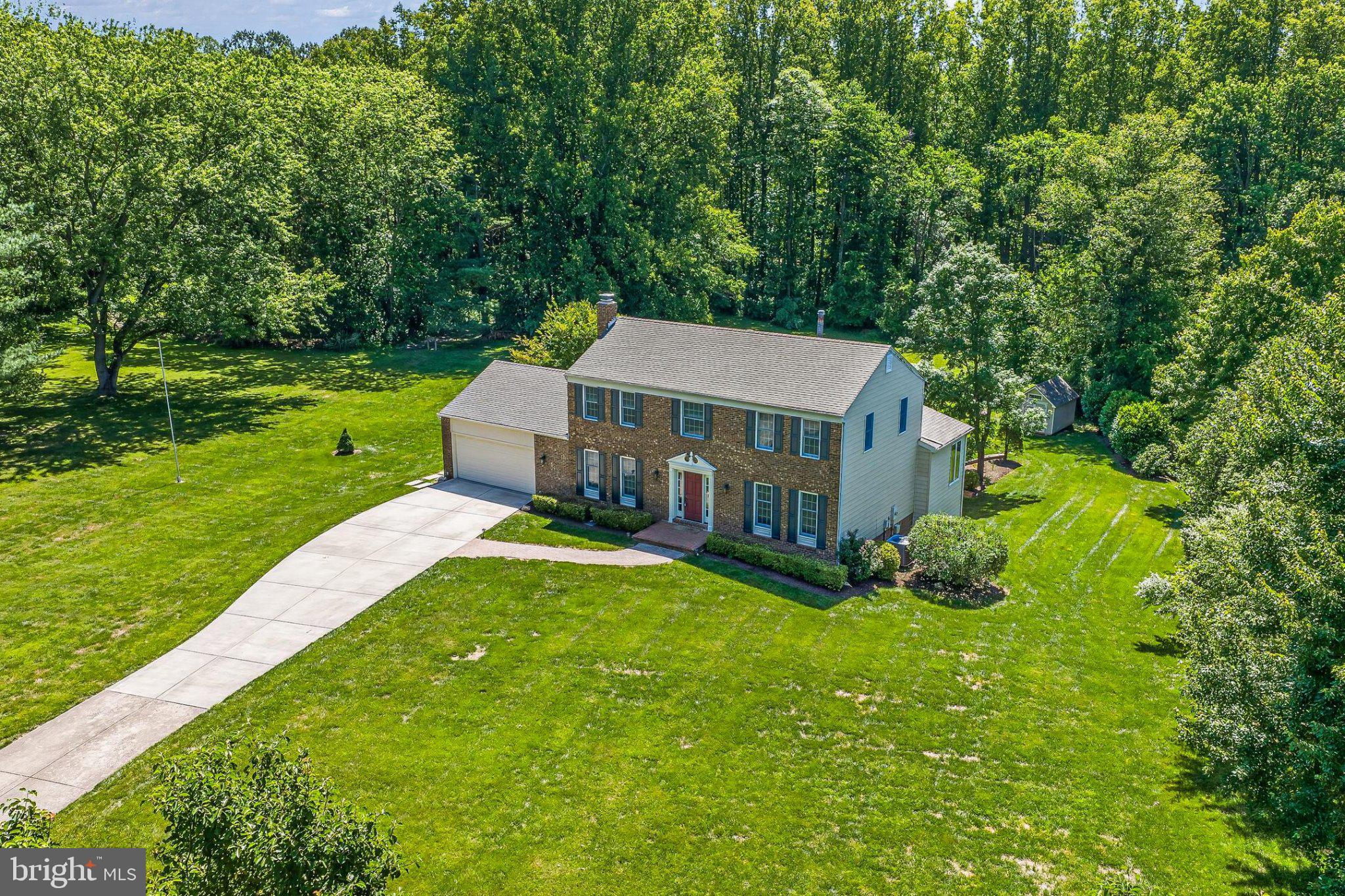 BURKE LAKE CLUSTER - Residential