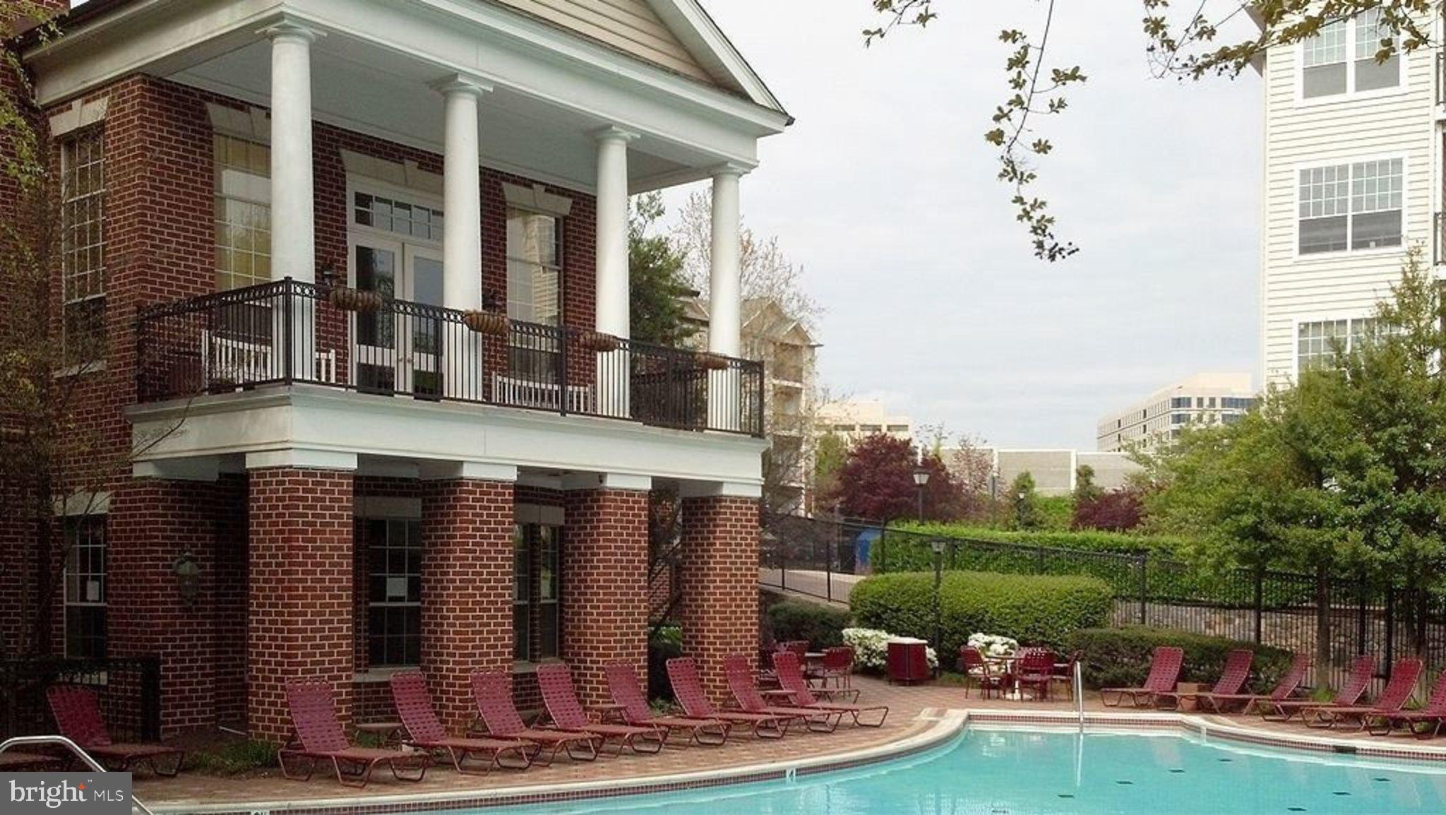 GATES OF MCLEAN - Residential