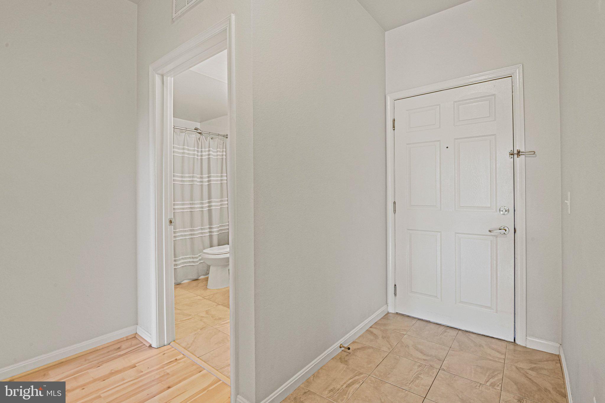 GATES OF MCLEAN - Residential