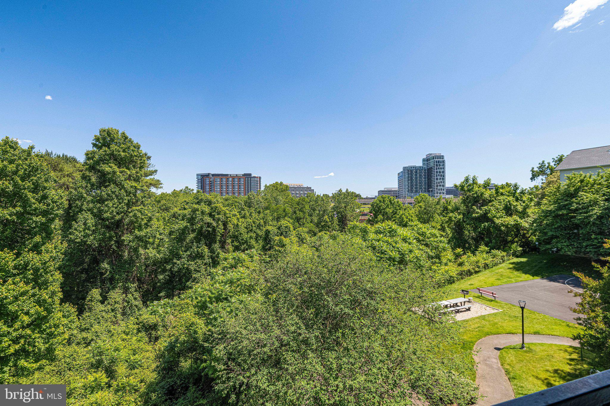 GATES OF MCLEAN - Residential