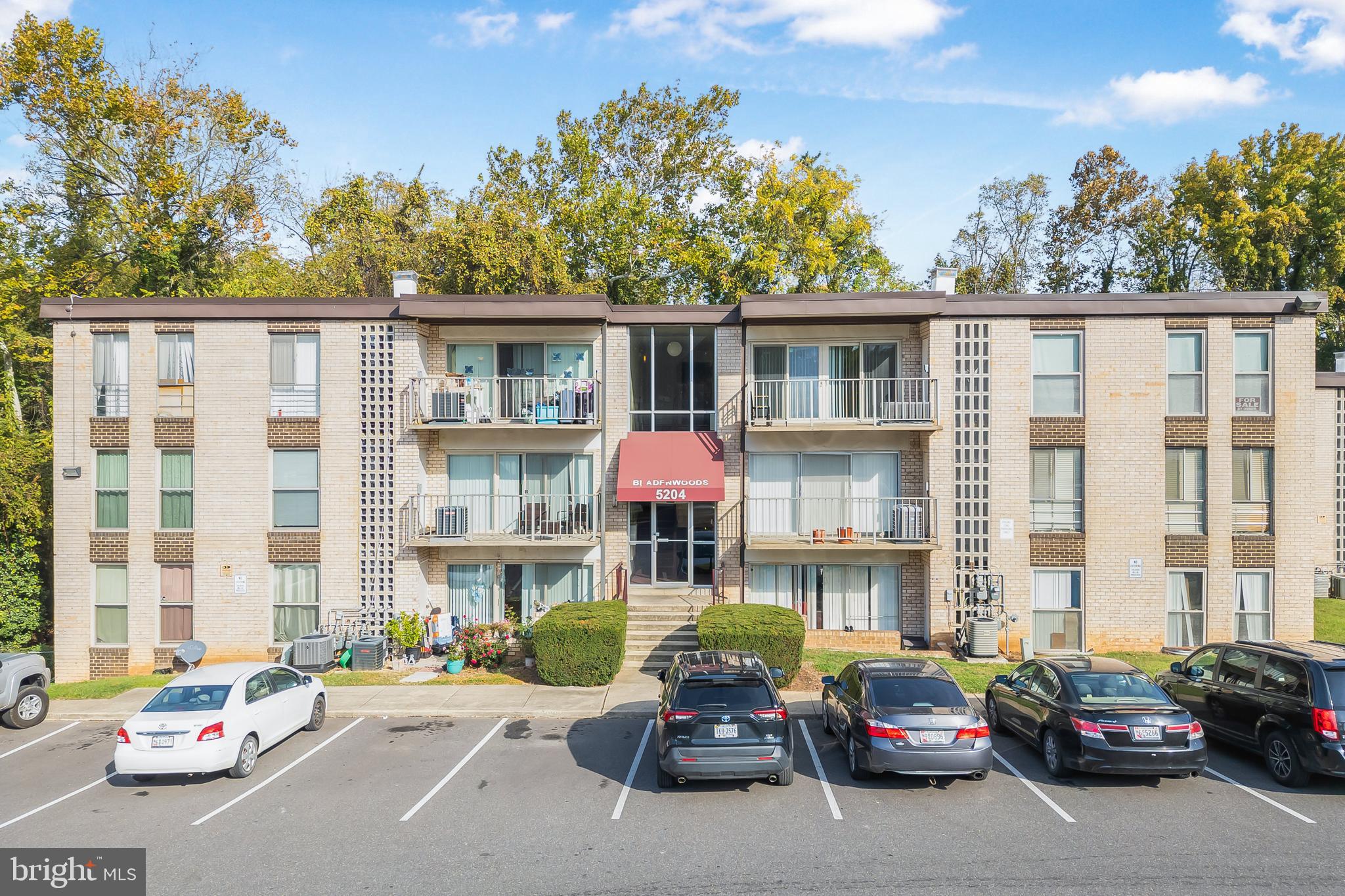 This beautifully updated condo features 2 spacious bedrooms and 1 full bathroom, offering both comfort and convenience. The bright open-concept living and dining area flows seamlessly to a private balcony perfect for relaxing or entertaining. The primary bedroom includes a generous walk-in closet, and the second bedroom provides great flexibility for guests or a home office. Enjoy community amenities such as a pool and playgrounds, plus an unbeatable location close to shopping, dining, and entertainment. Commuters will love the easy access to major routes and public transportation.