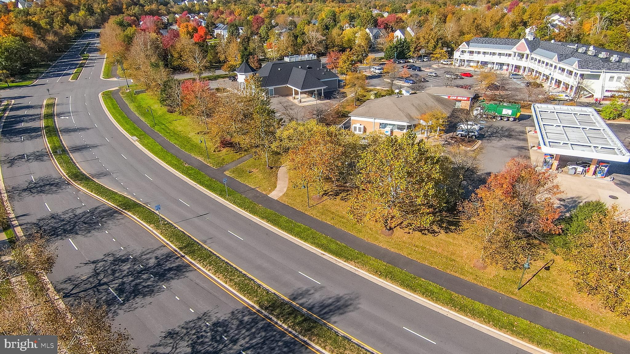 SIGNATURE AT BROADLANDS - Commercial Sale