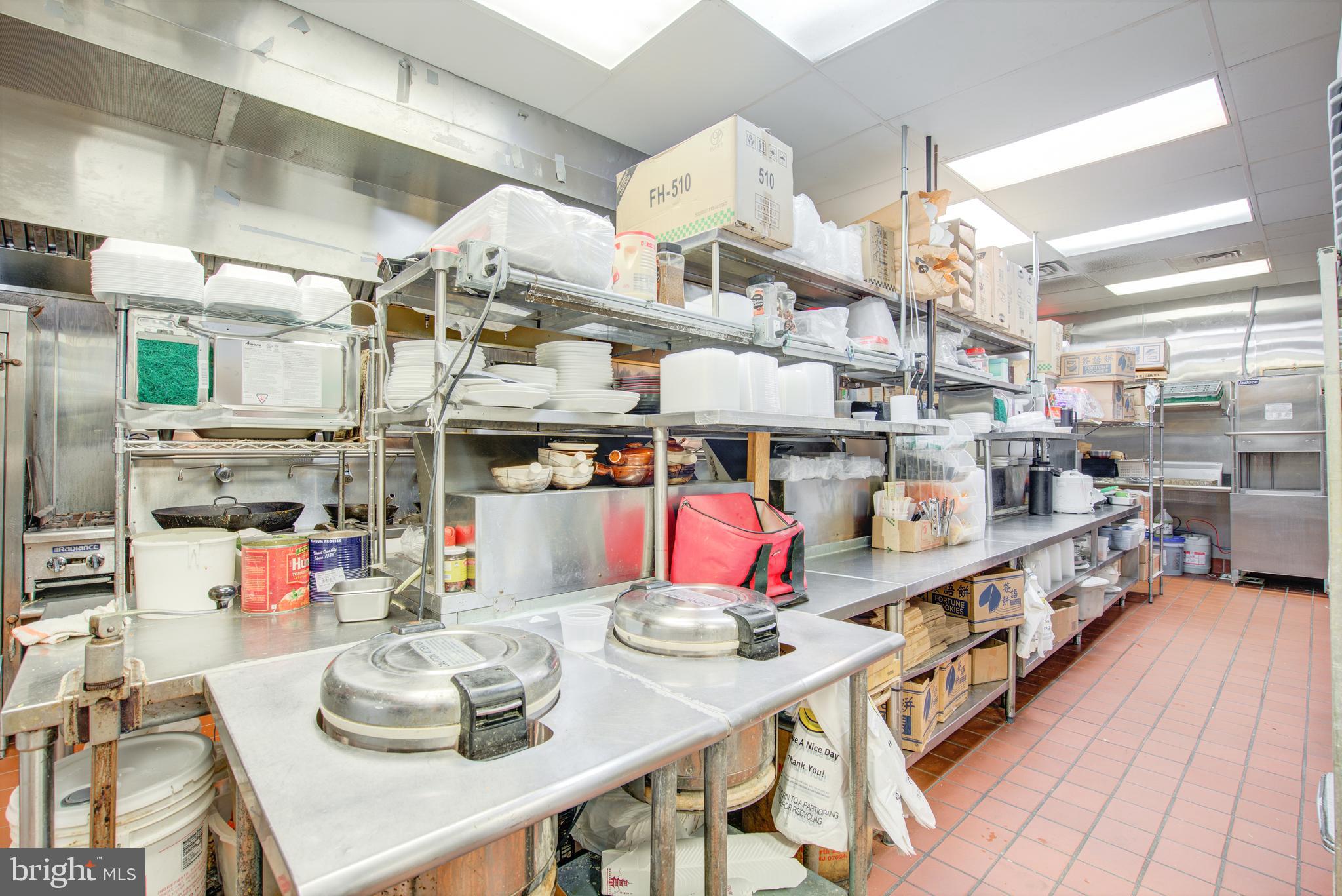 SIGNATURE AT BROADLANDS - Commercial Sale