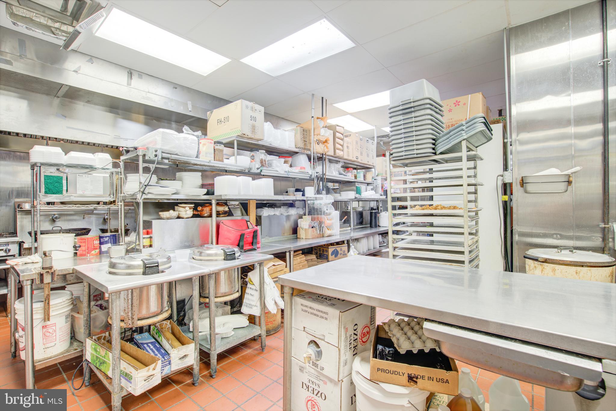 SIGNATURE AT BROADLANDS - Commercial Sale