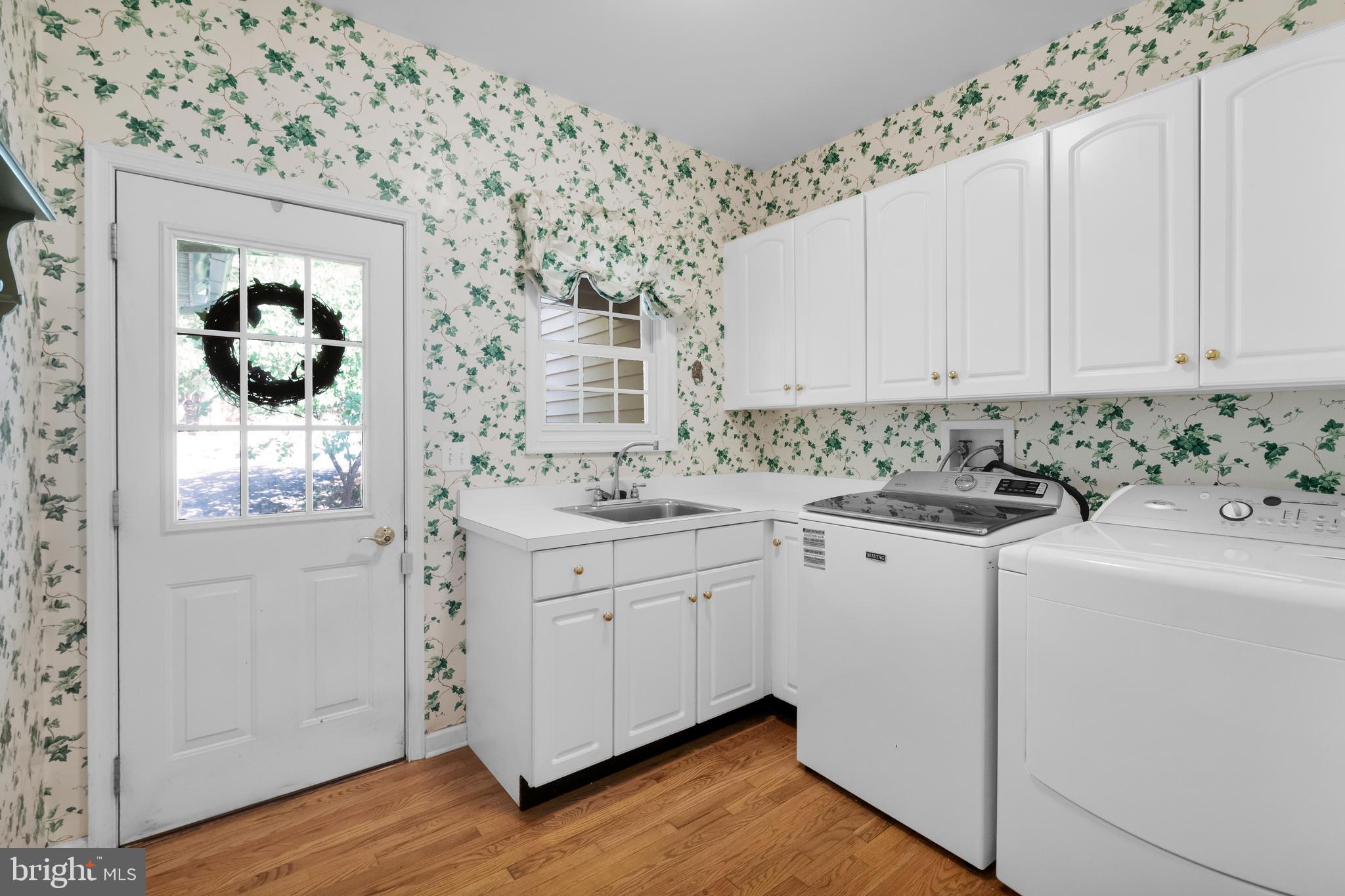 BLUE MOUNTAIN LAKE - Residential