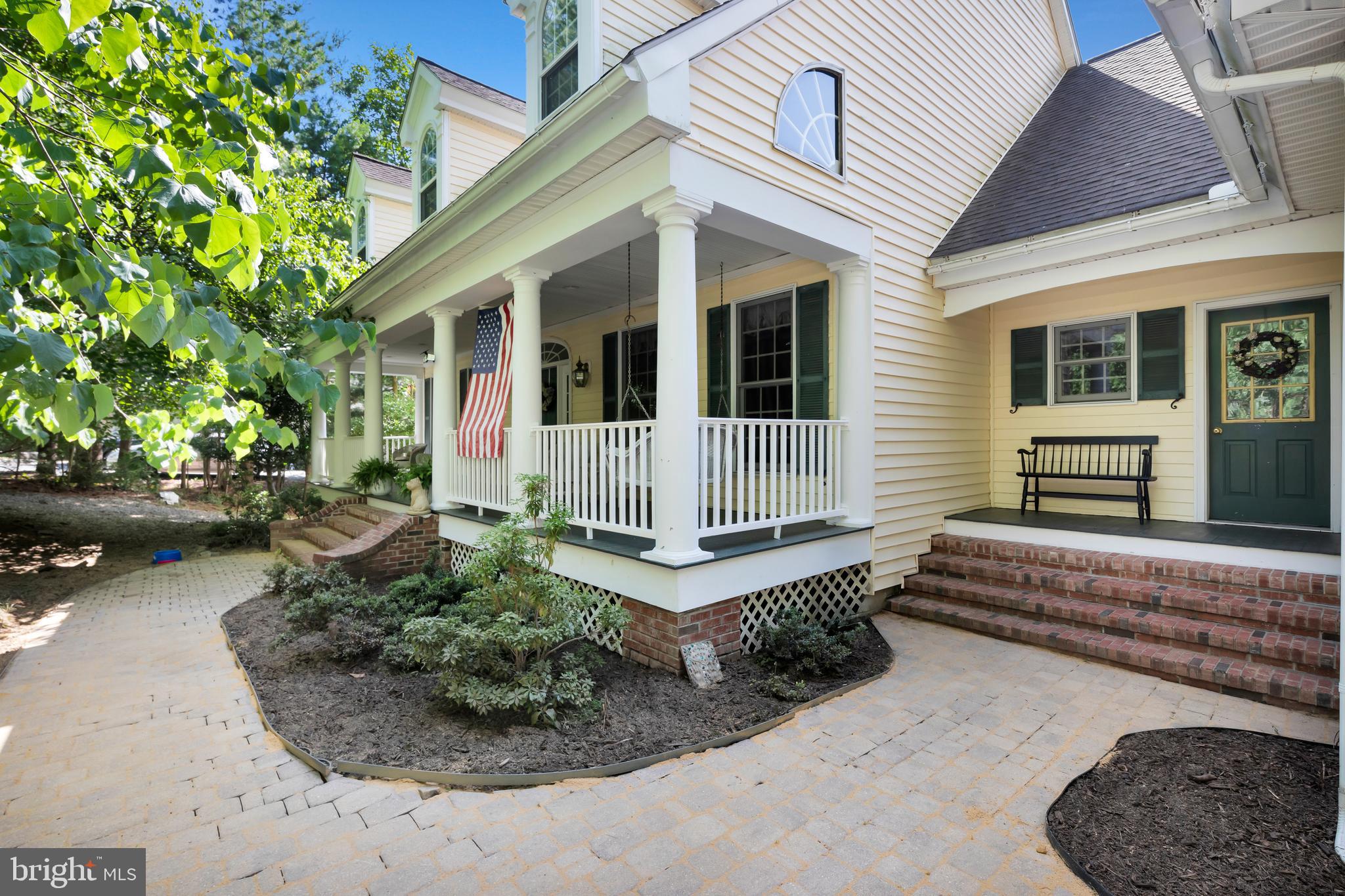 BLUE MOUNTAIN LAKE - Residential