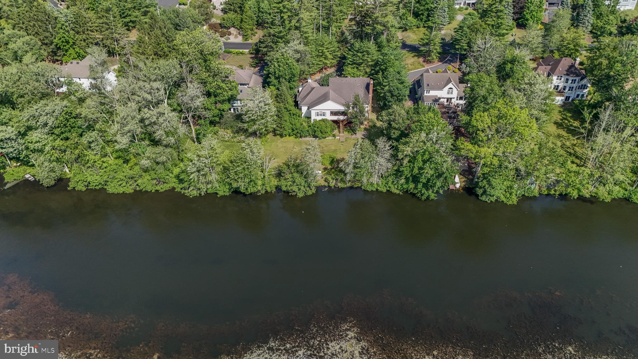 BLUE MOUNTAIN LAKE - Residential
