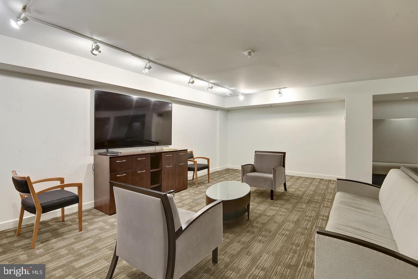THE KENWOOD - Residential