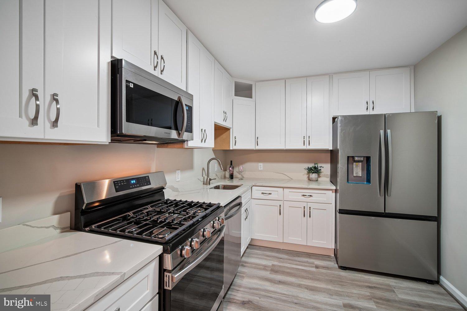 THE KENWOOD - Residential