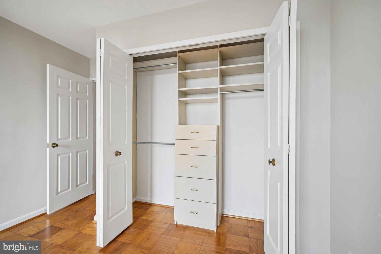 THE KENWOOD - Residential