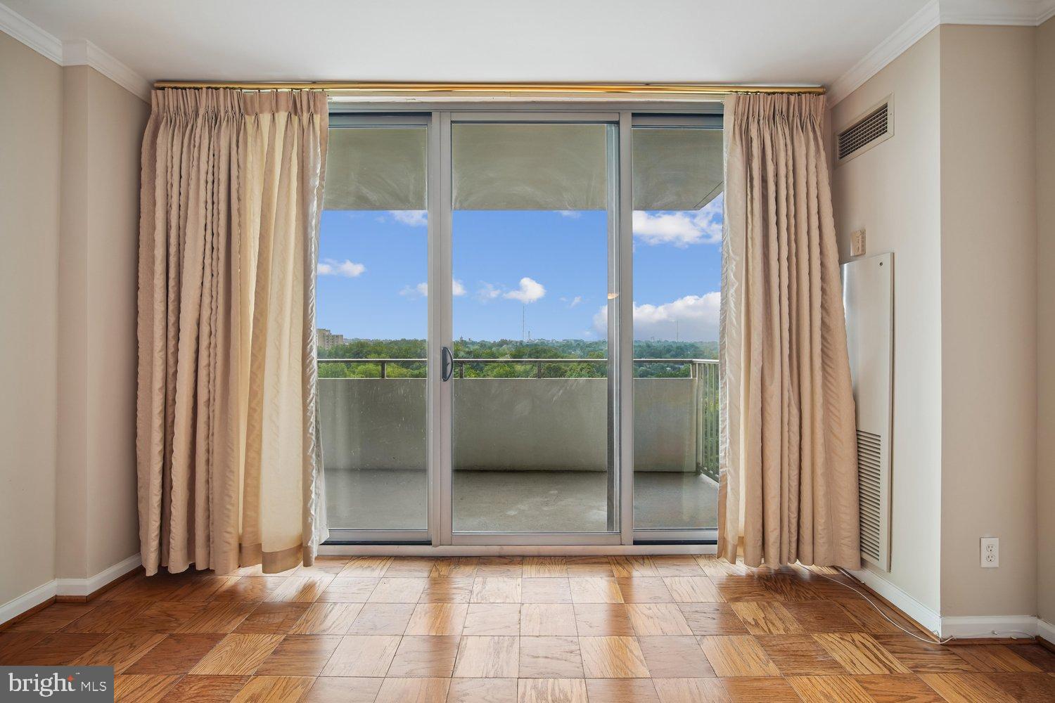 THE KENWOOD - Residential