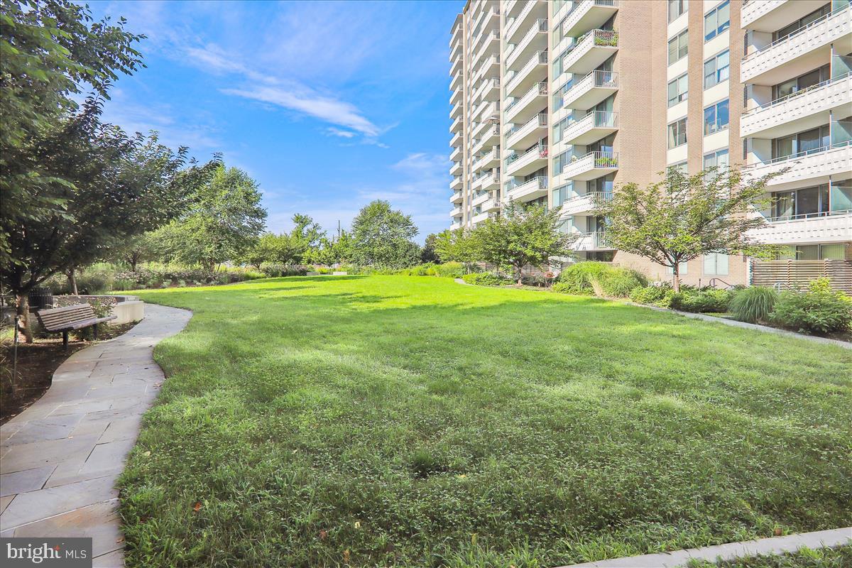 THE KENWOOD - Residential
