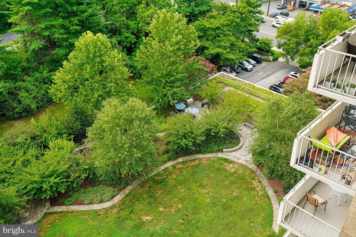 THE KENWOOD - Residential